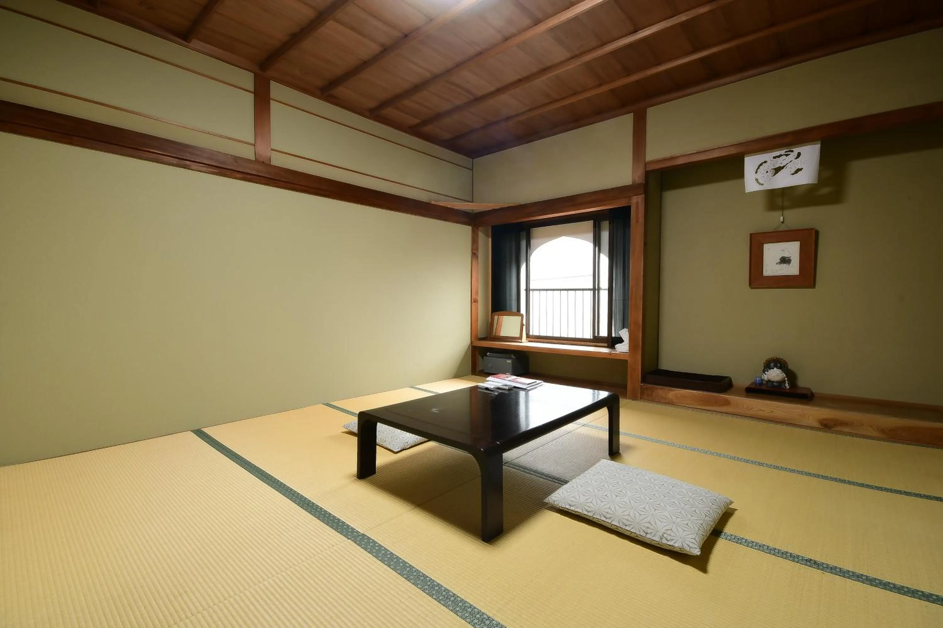 Photo of the whole room in Koyasan Shukubo Yochiin