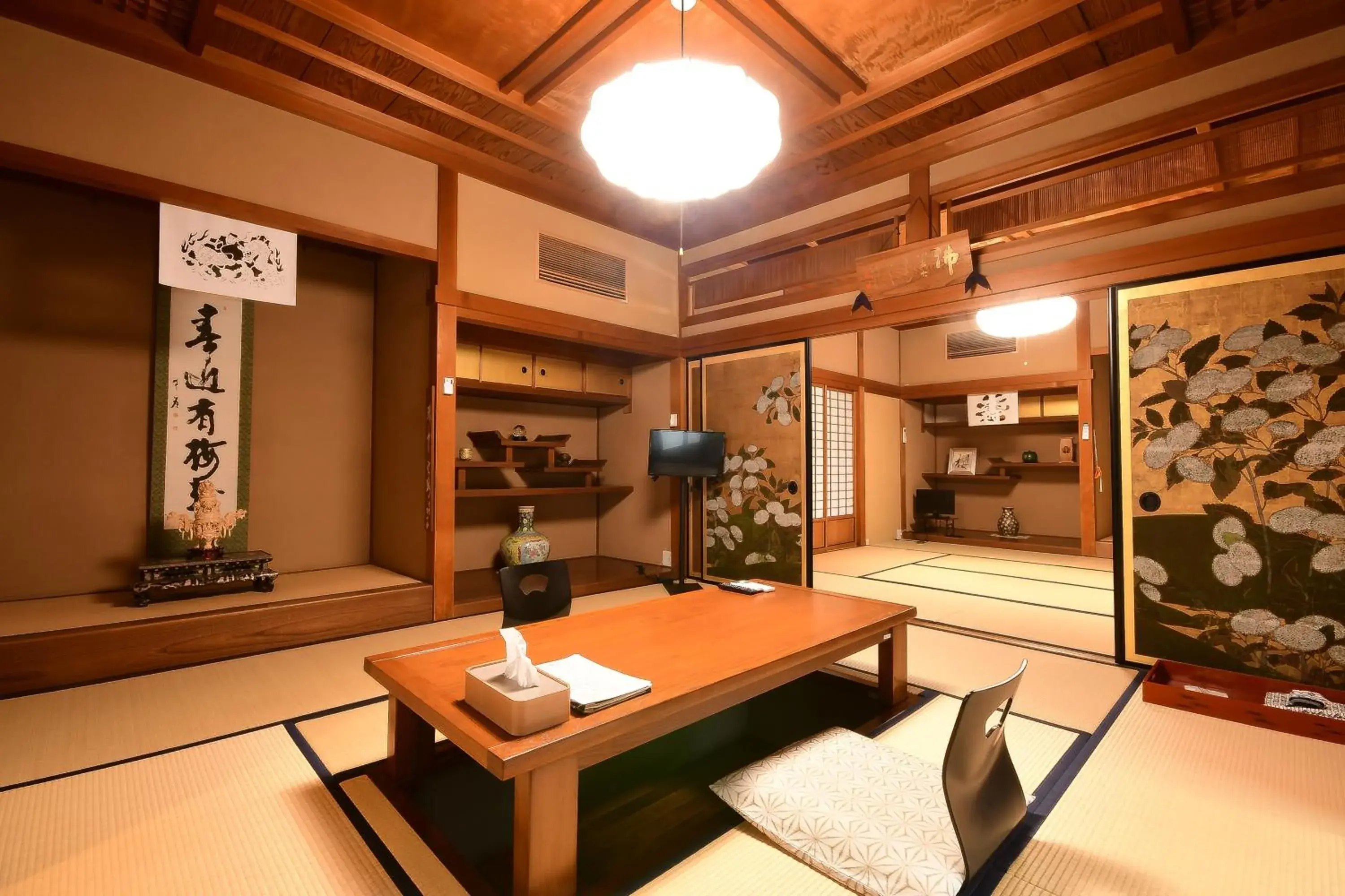 Photo of the whole room in Koyasan Shukubo Yochiin Photo of the whole room in Koyasan Shukubo Yochiin