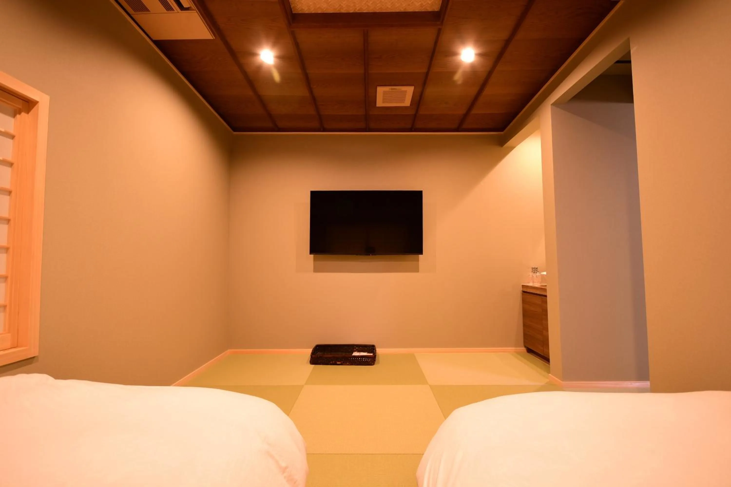 Bedroom, Bed in Koyasan Shukubo Yochiin