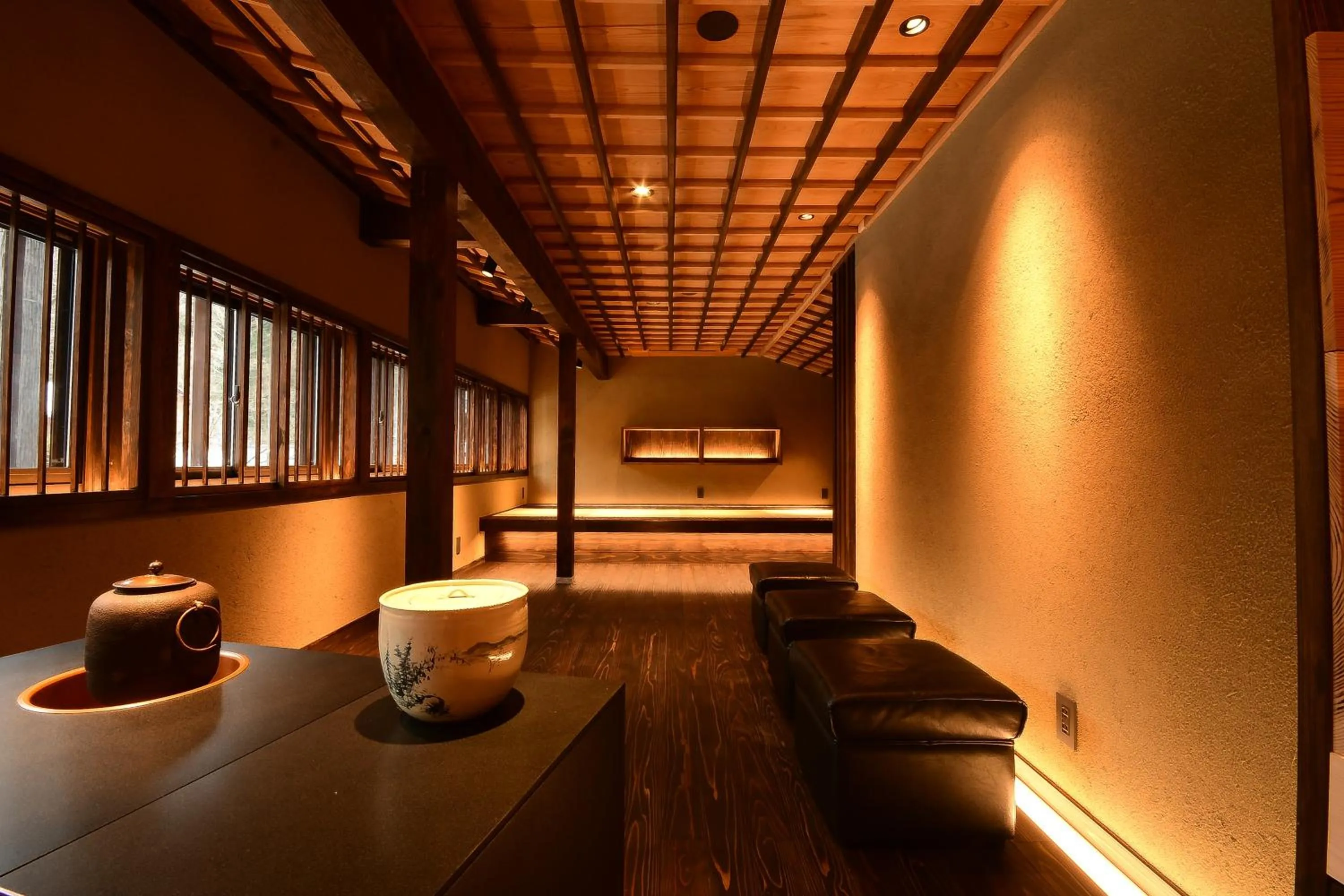 Communal lounge/ TV room in Koyasan Shukubo Yochiin