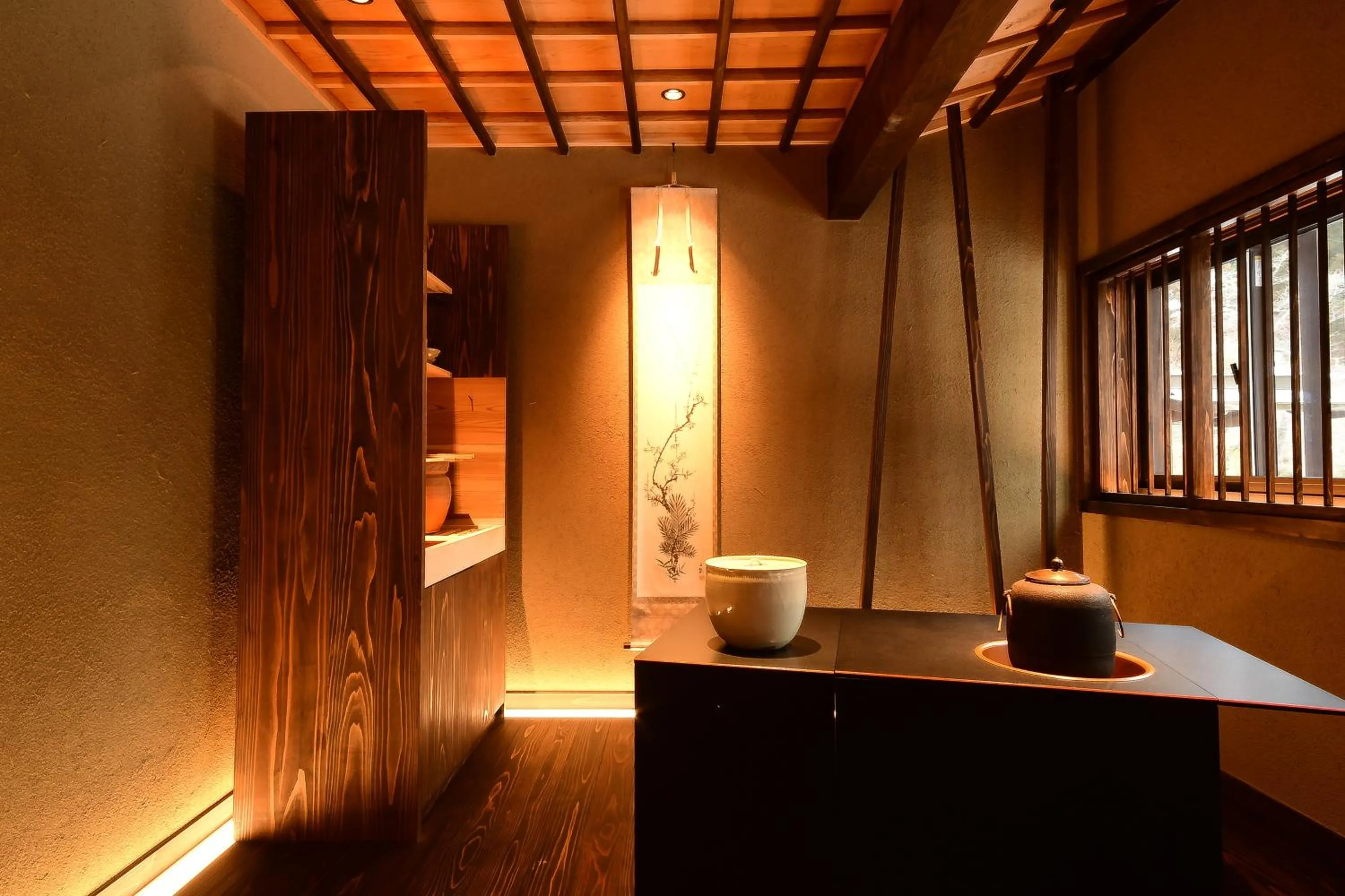 Communal lounge/ TV room in Koyasan Shukubo Yochiin