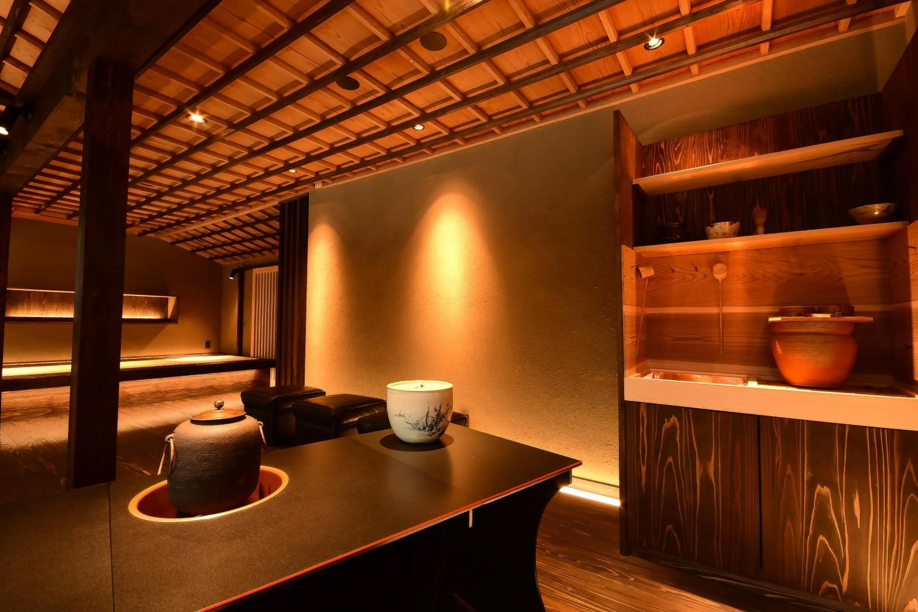 Communal lounge/ TV room in Koyasan Shukubo Yochiin