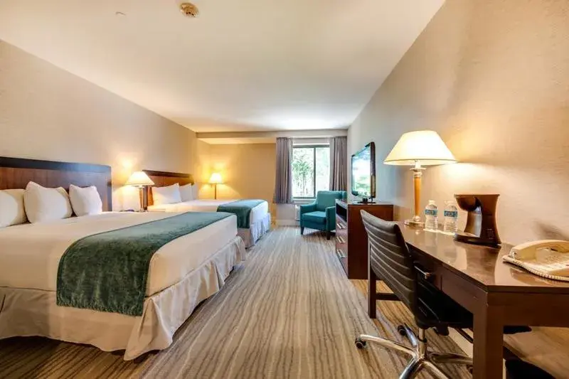 Bedroom, Bed in Heritage Hotel, Golf, Spa & Conference Center Bedroom, Bed in Heritage Hotel, Golf, Spa & Conference Center