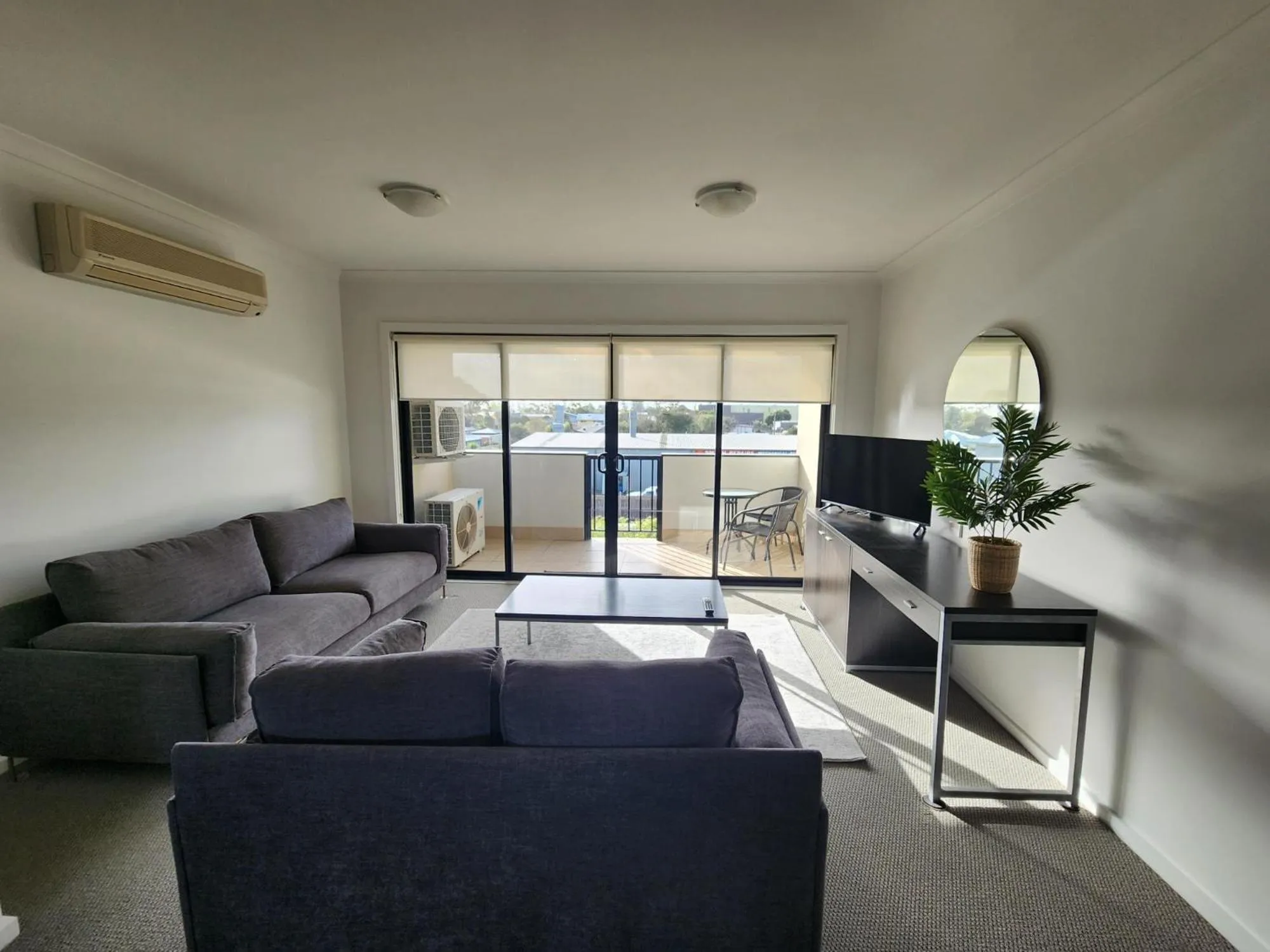 Oceanic on Thompson Apartments