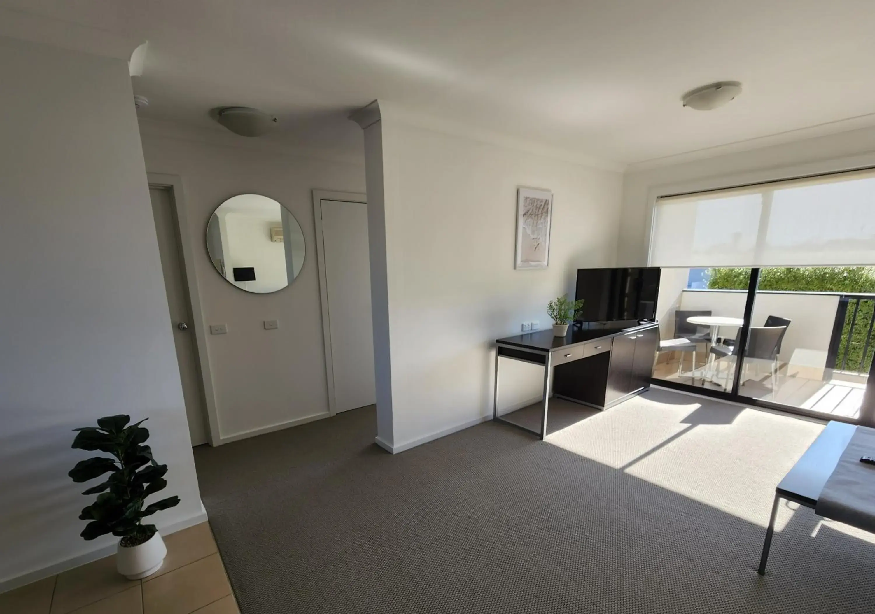 Deluxe Two-Bedroom Apartment in Oceanic on Thompson Apartments Deluxe Two-Bedroom Apartment in Oceanic on Thompson Apartments