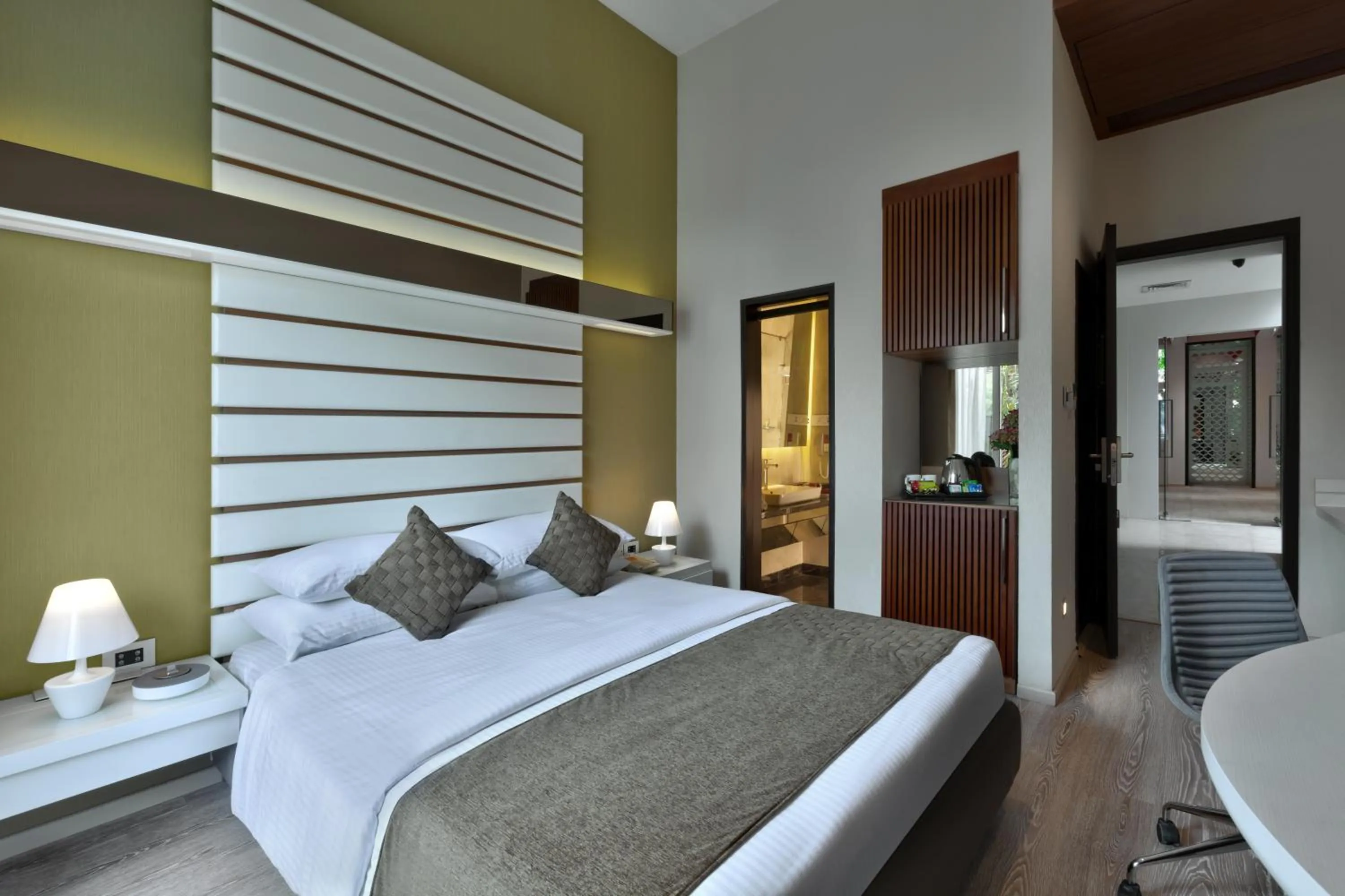 Bedroom, Bed in The Atara Near Golf Course Road