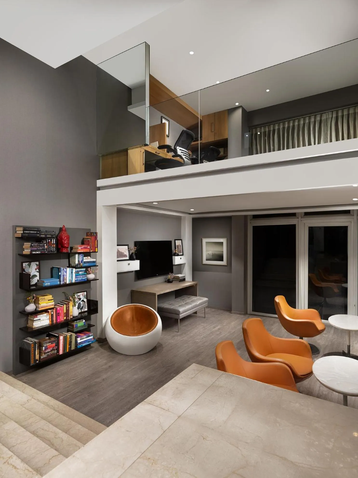 Communal lounge/ TV room in The Atara Near Golf Course Road