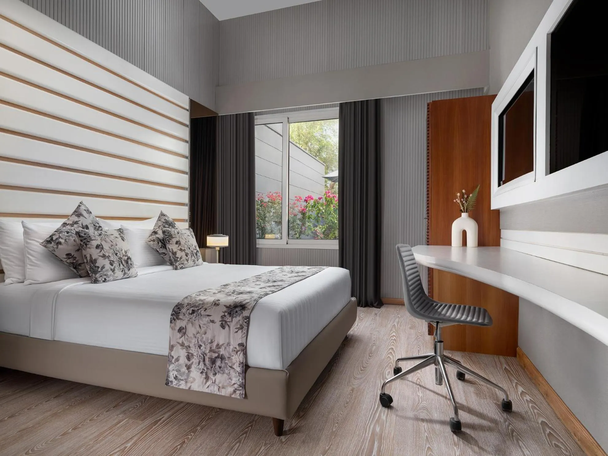 Bedroom, Bed in The Atara Near Golf Course Road