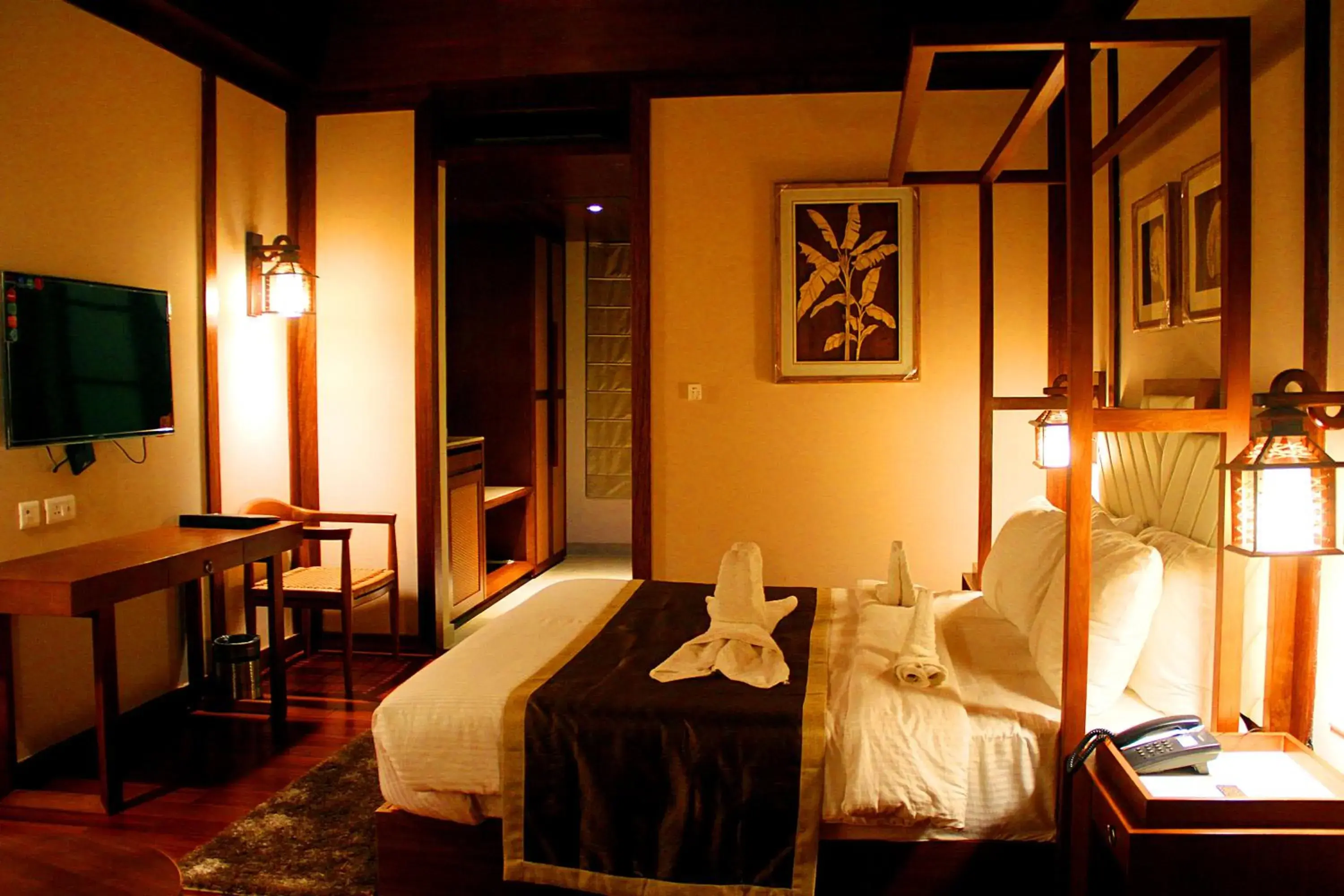 Bedroom, Bed in Sea Shell Neil Bedroom, Bed in Sea Shell Neil