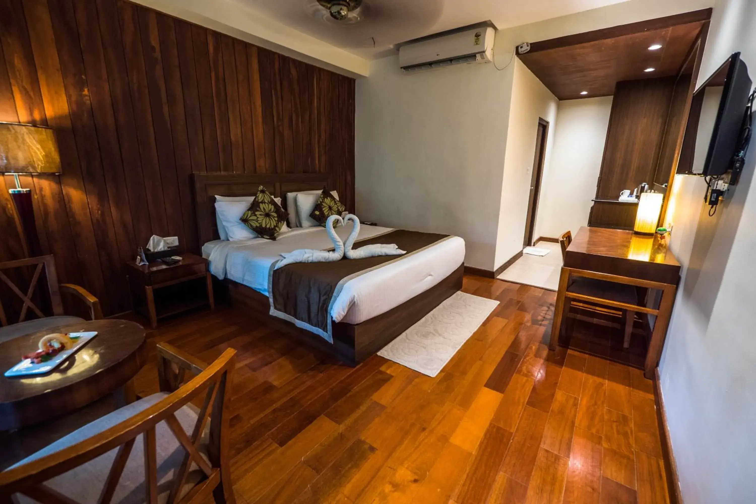 Bedroom, Bed in Sea Shell Neil Bedroom, Bed in Sea Shell Neil