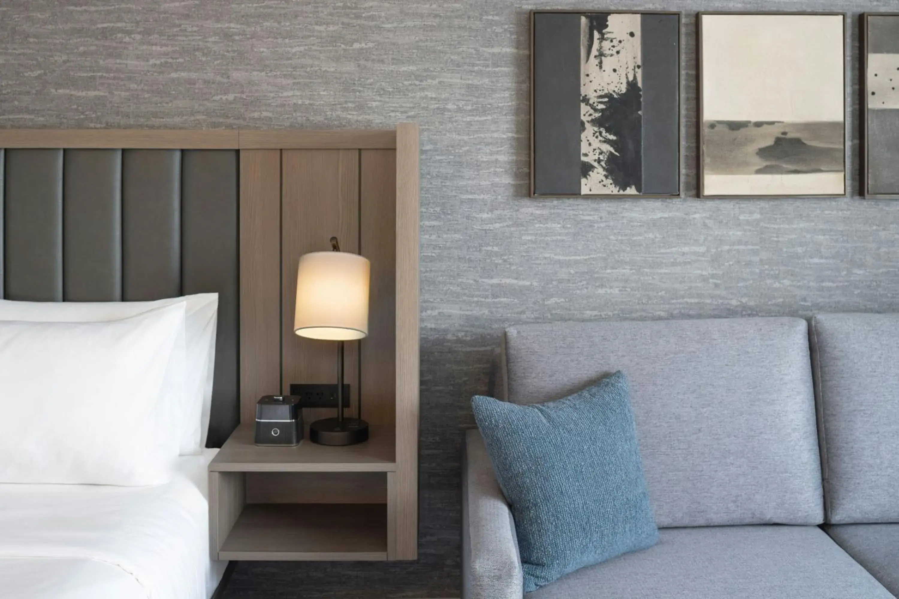 Traditional King Room with Adapted Tub - Mobility and Hearing Accessible in Sheraton Framingham Hotel & Conference Center Traditional King Room with Adapted Tub - Mobility and Hearing Accessible in Sheraton Framingham Hotel & Conference Center