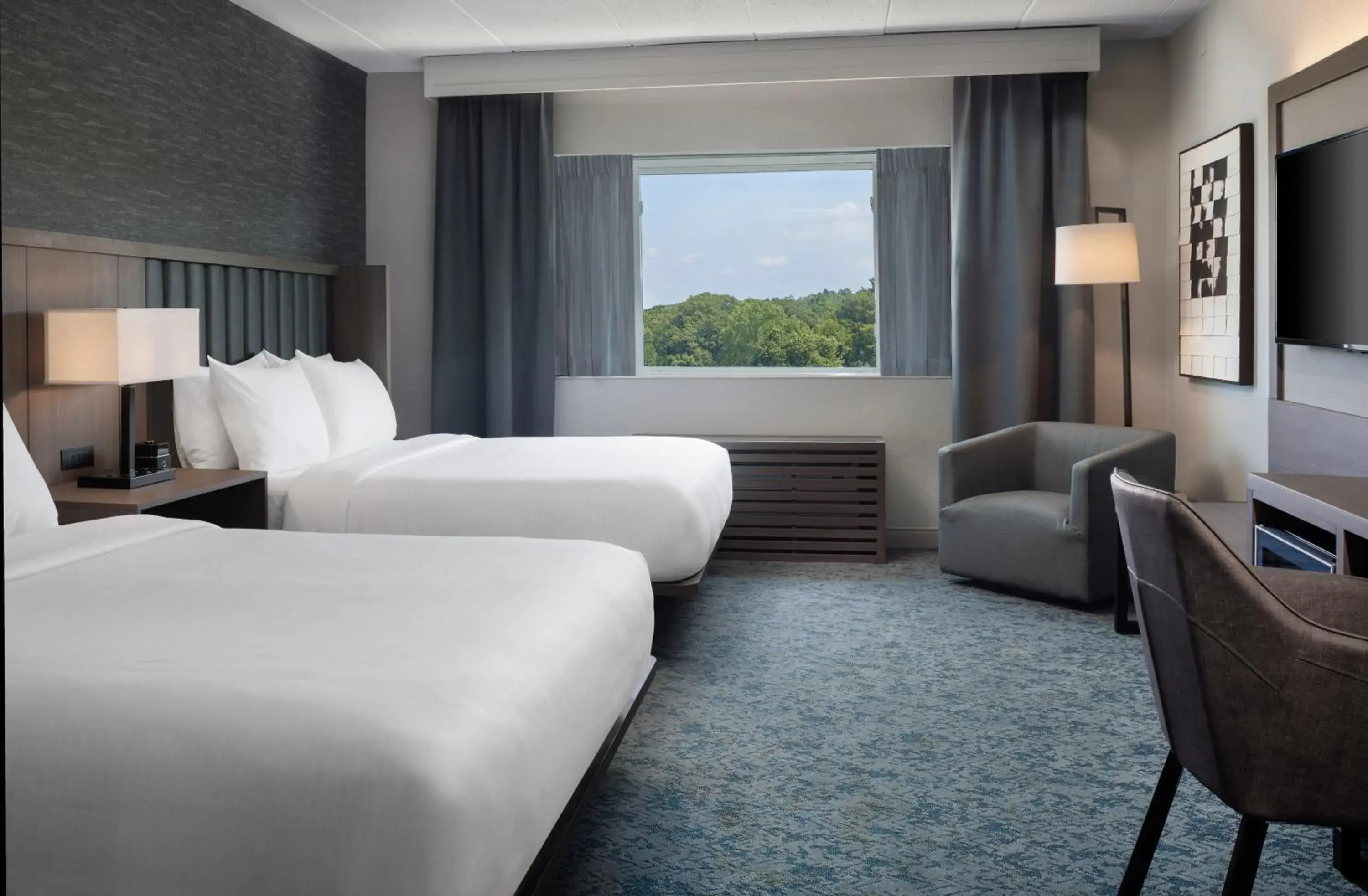 Traditional, Guest room, 2 Double in Sheraton Framingham Hotel & Conference Center Traditional, Guest room, 2 Double in Sheraton Framingham Hotel & Conference Center