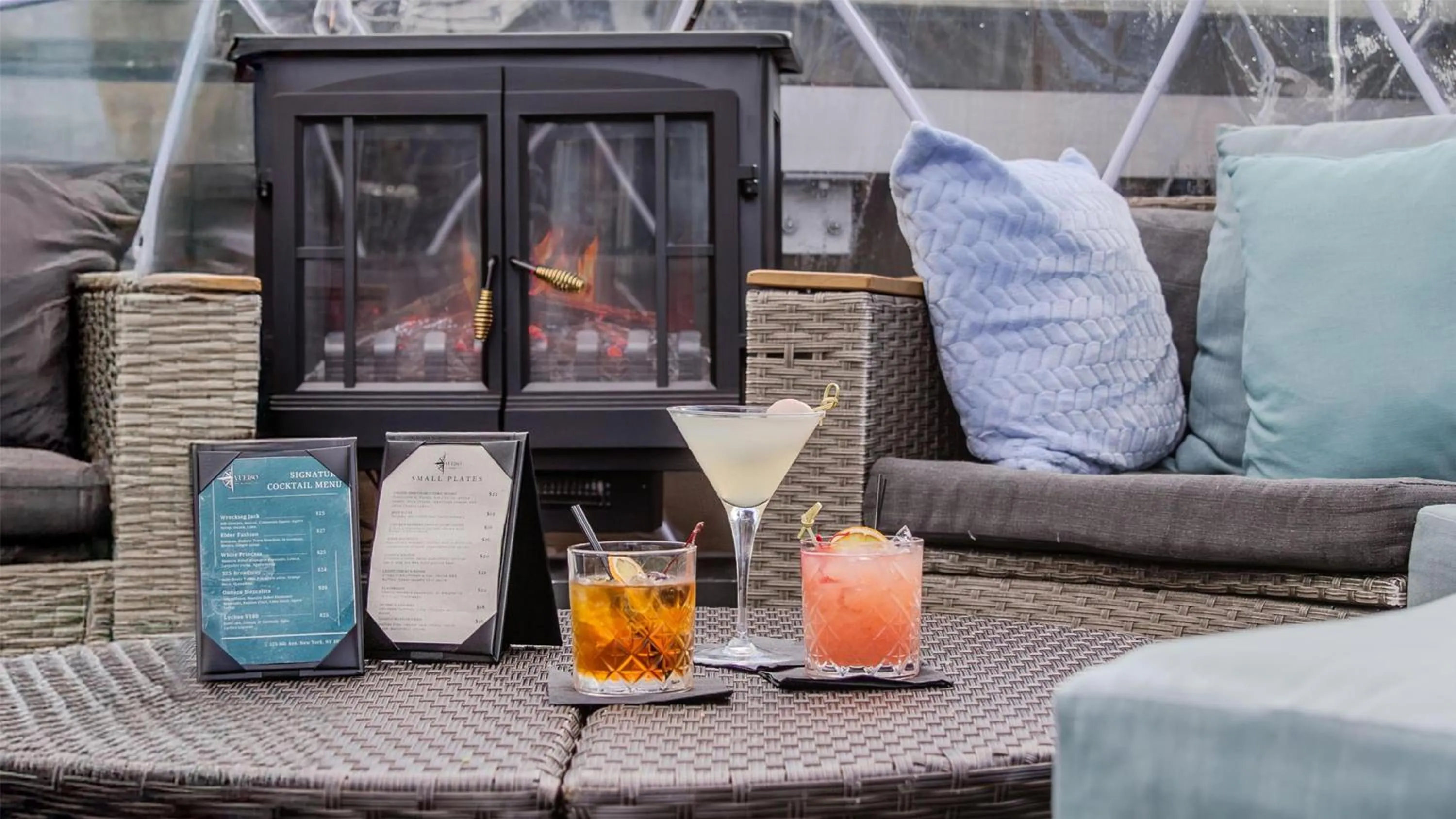 Lounge or bar in DoubleTree by Hilton New York Times Square South