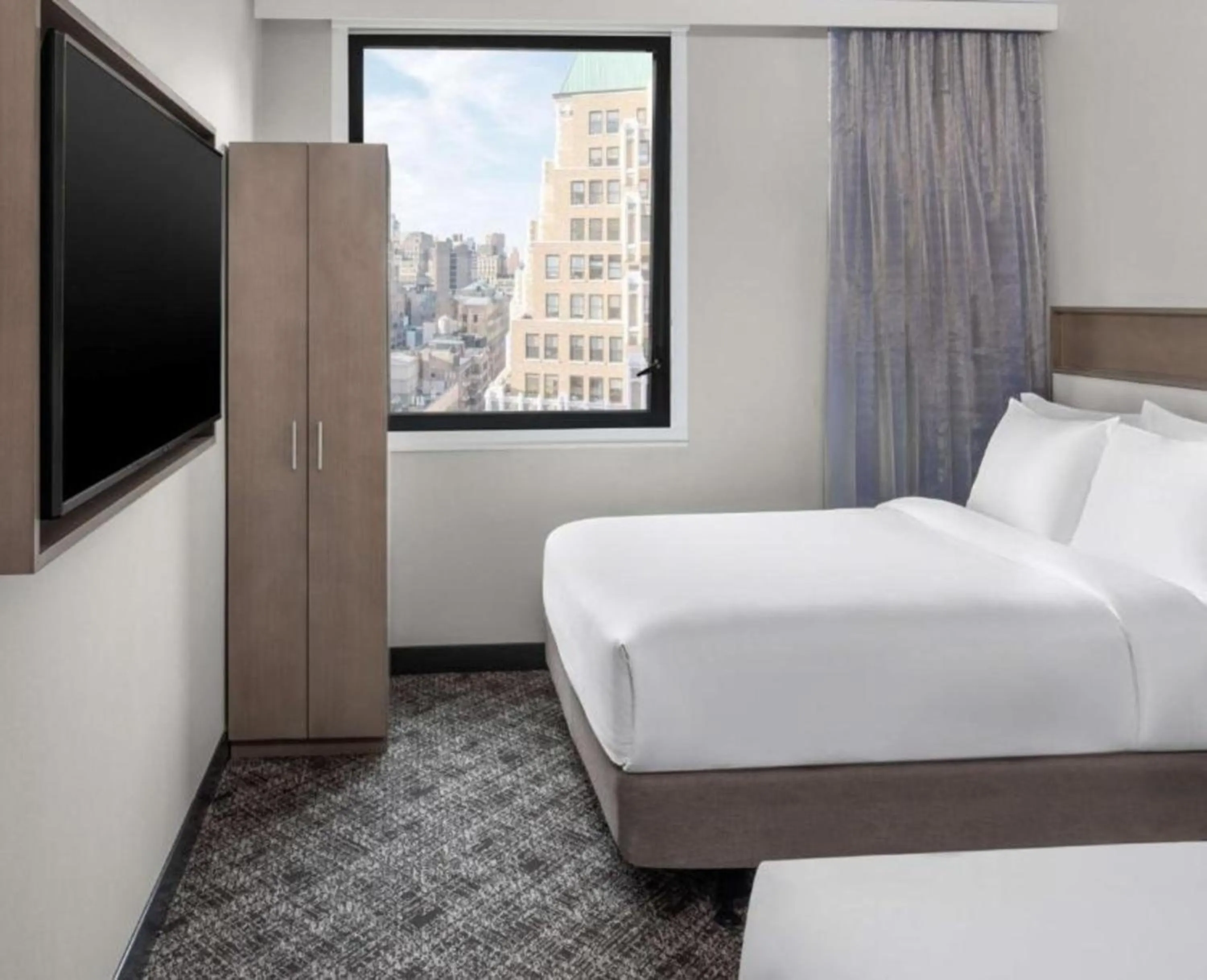 Bedroom, Bed in DoubleTree by Hilton New York Times Square South