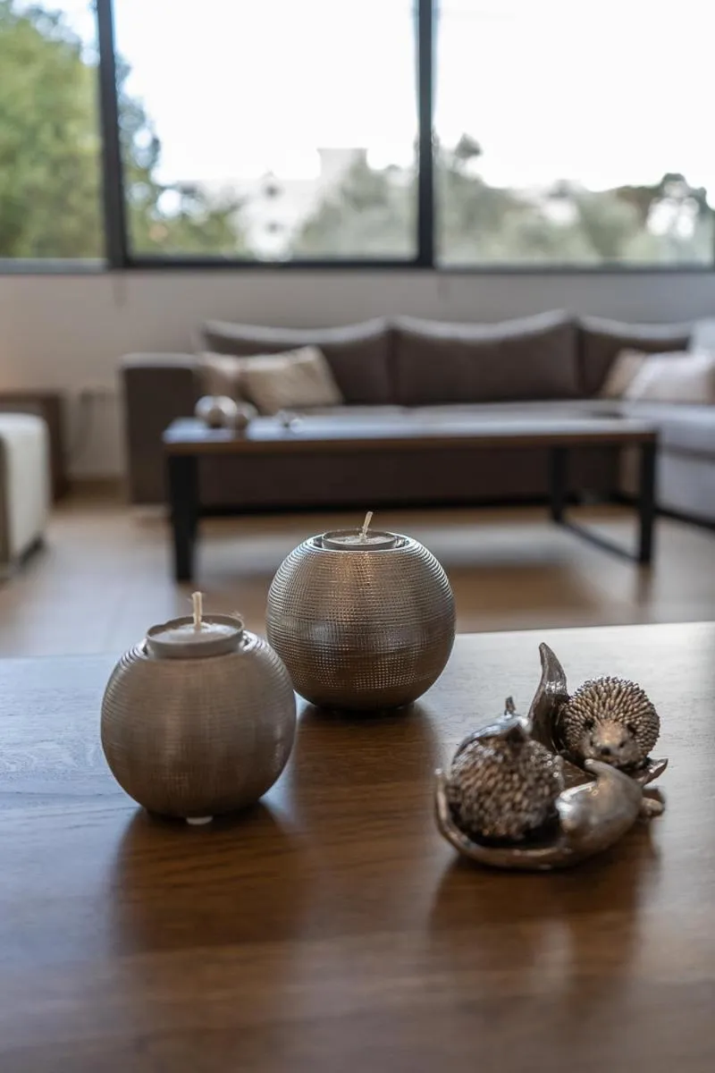 Communal lounge/ TV room in HOTEL HILL