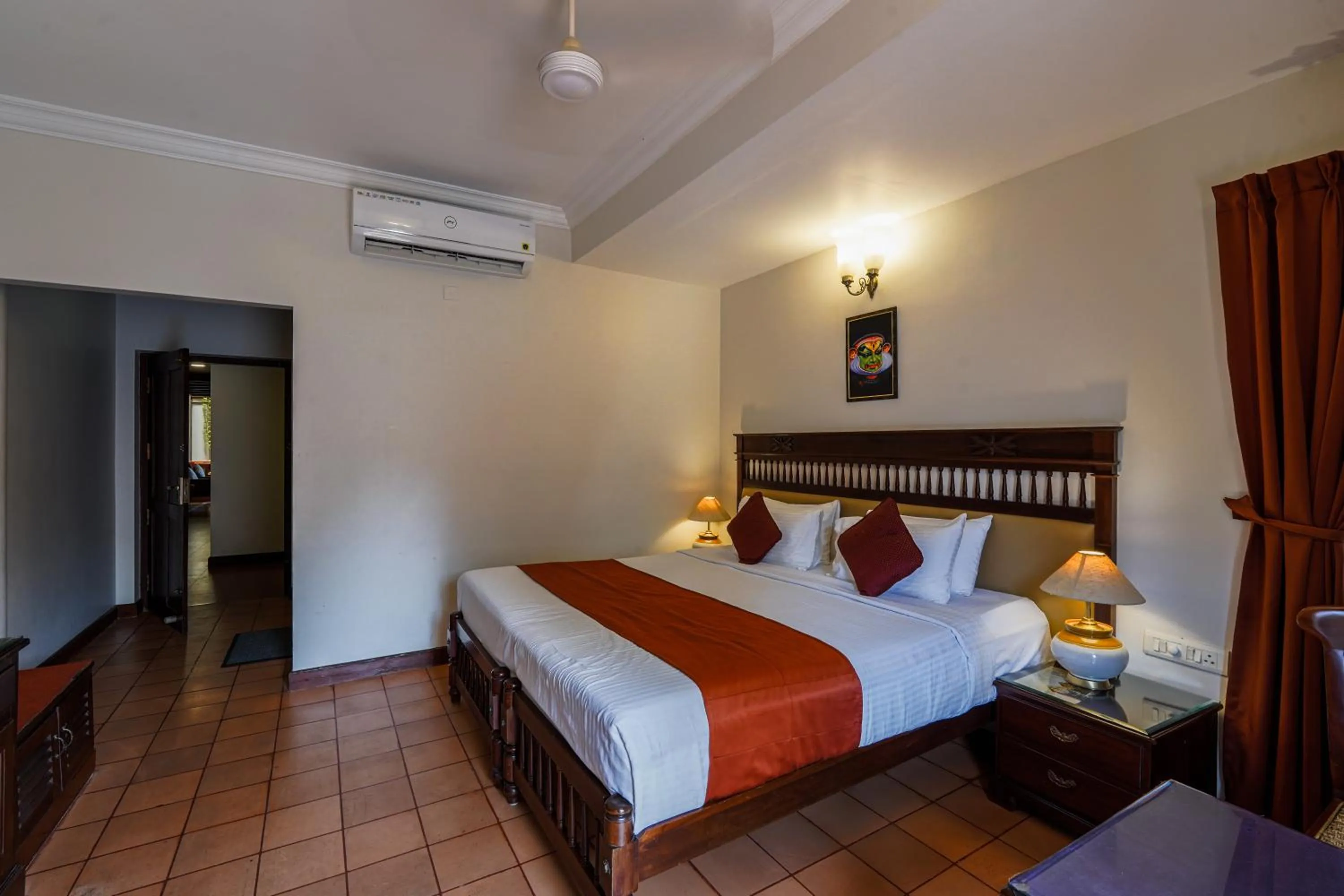 Photo of the whole room, Bed in Hotel Arches