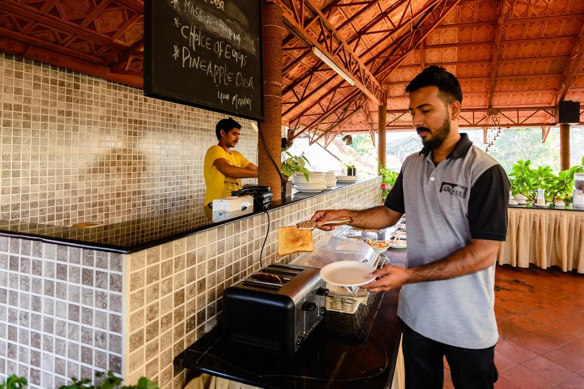 Restaurant/places to eat in Hotel Arches