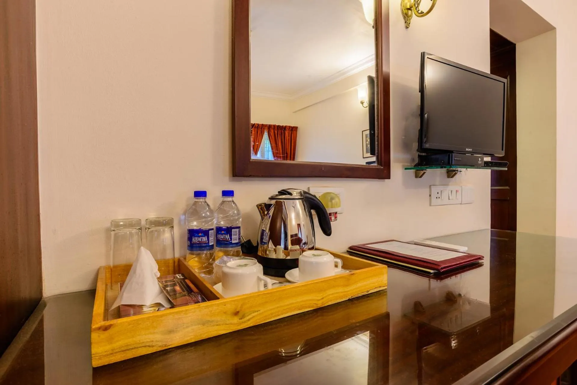 room service in Hotel Arches