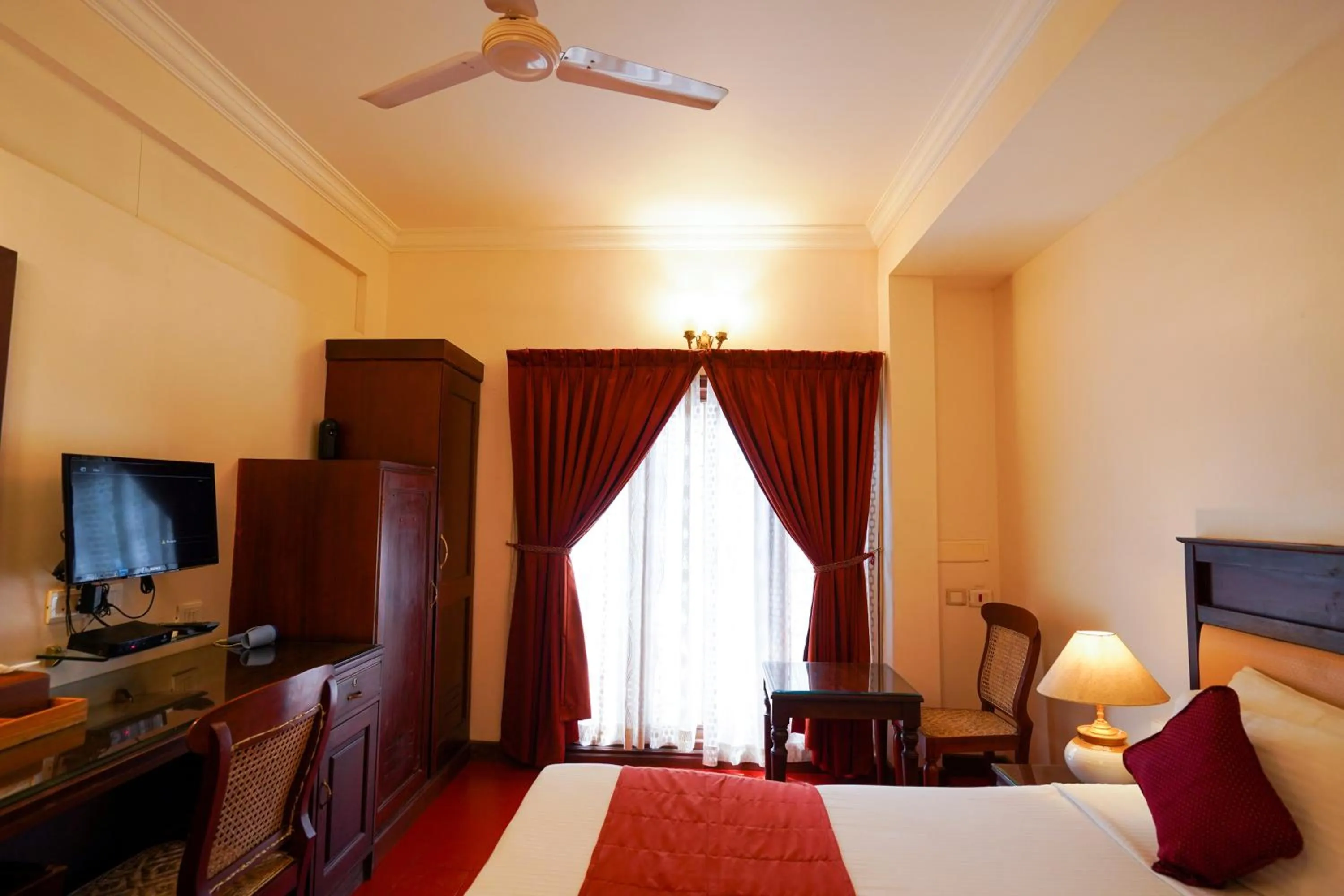 View (from property/room), Bed in Hotel Arches