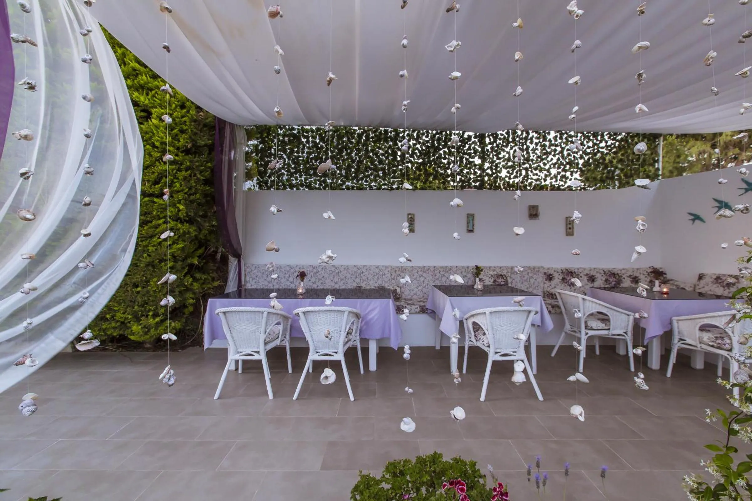 Restaurant/places to eat in Kiraz Butik Hotel