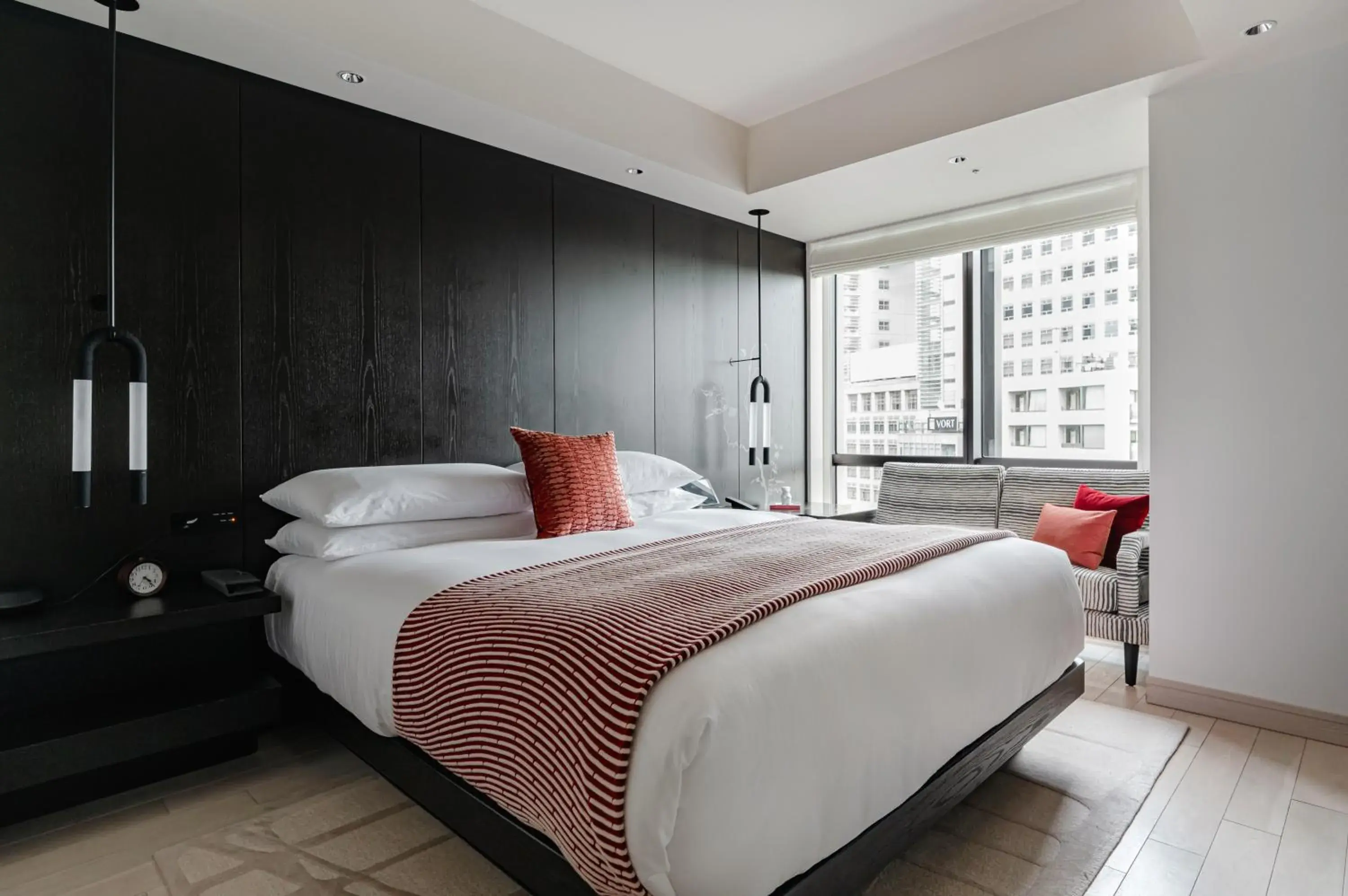 Bed in Kimpton Shinjuku Tokyo by IHG Bed in Kimpton Shinjuku Tokyo by IHG