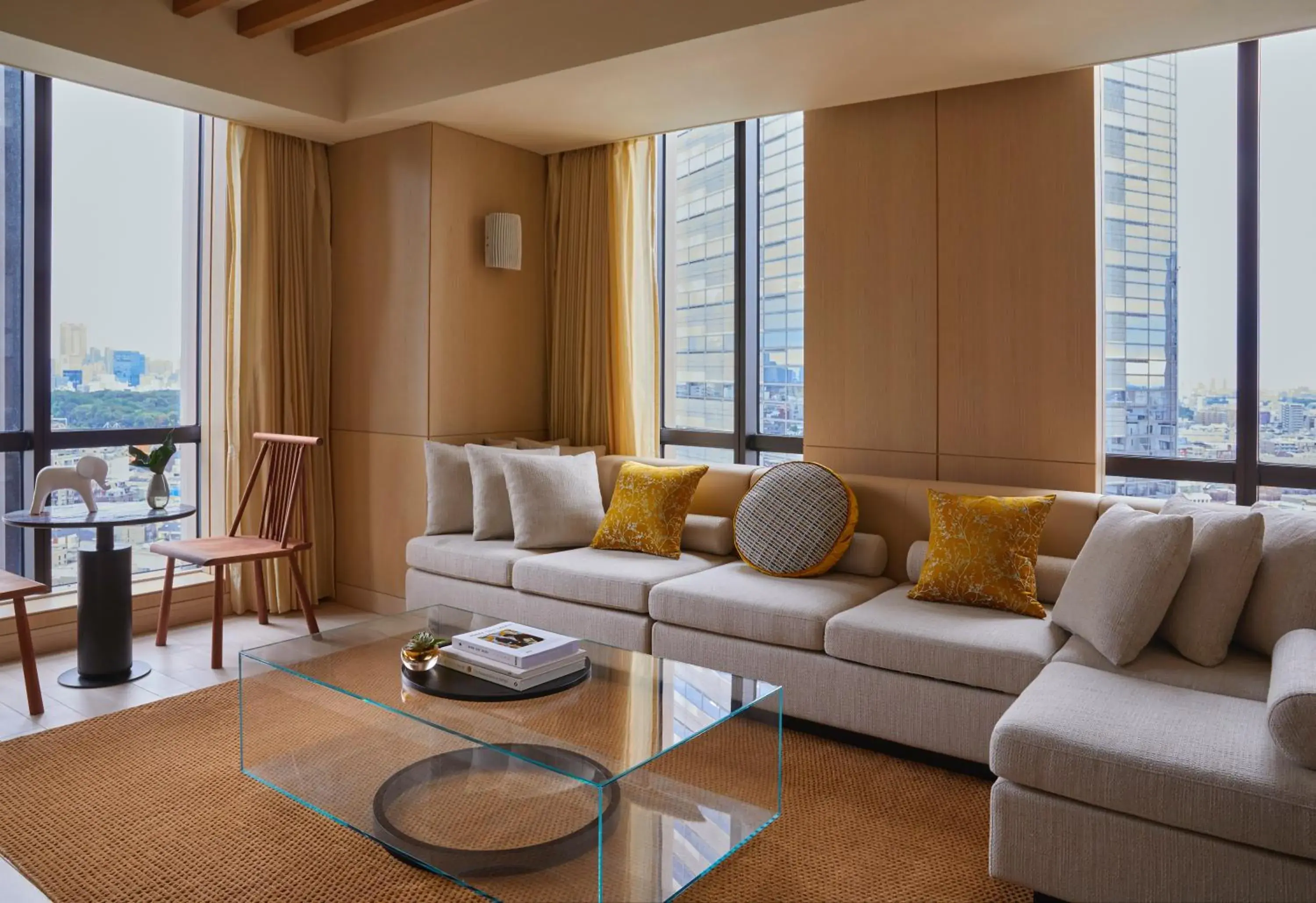 Living room in Kimpton Shinjuku Tokyo by IHG Living room in Kimpton Shinjuku Tokyo by IHG