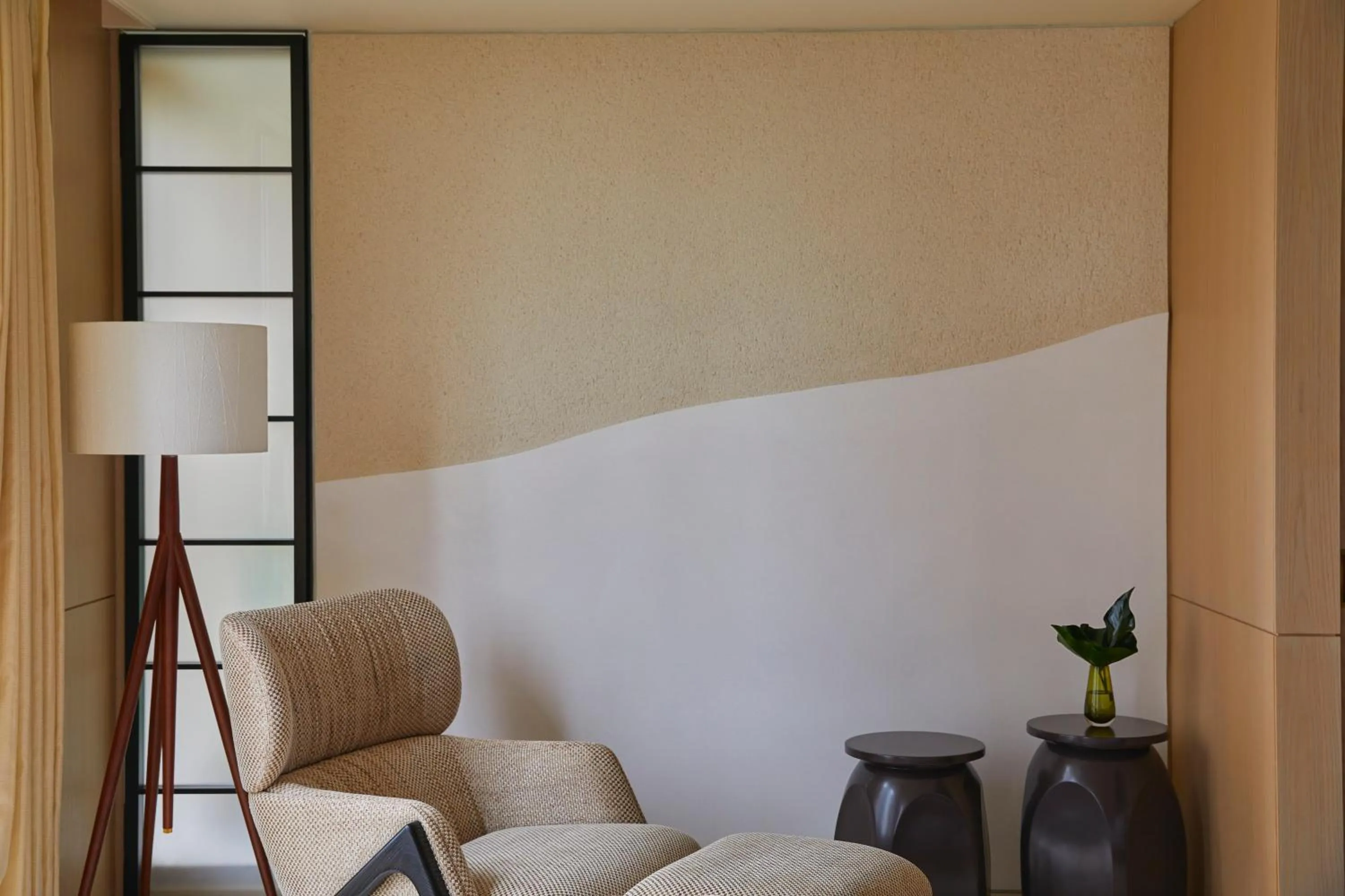 Seating area in Kimpton Shinjuku Tokyo by IHG