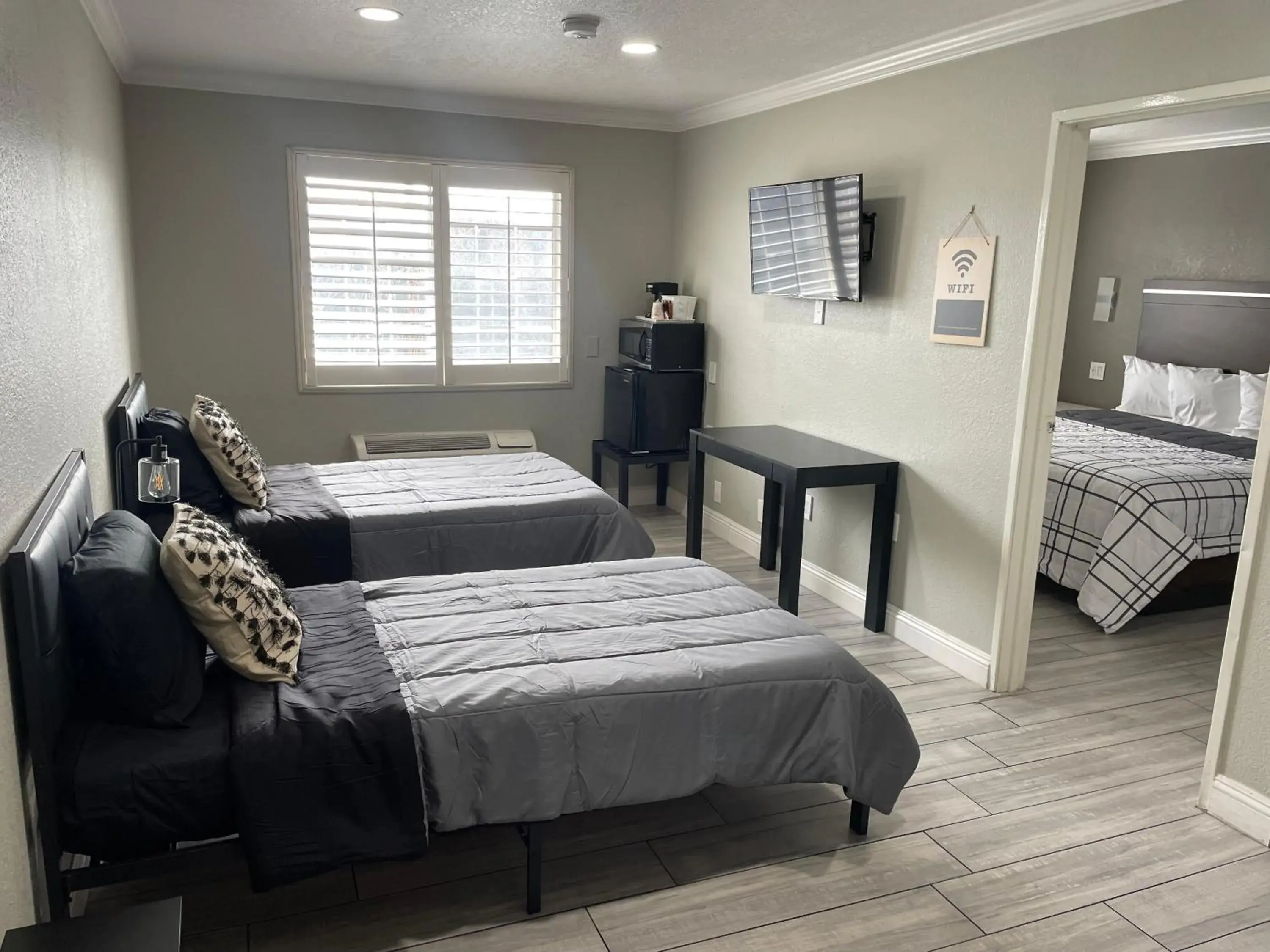 Bed in Cabana Inn & Suites Bed in Cabana Inn & Suites