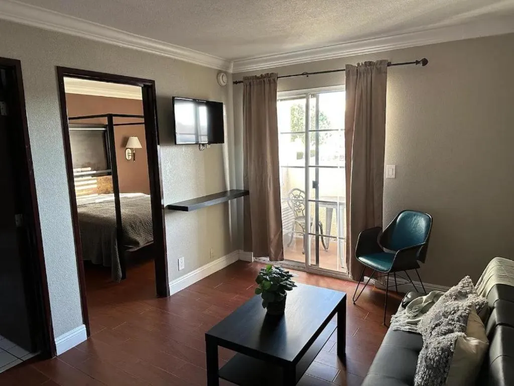 Bed in Cabana Inn & Suites