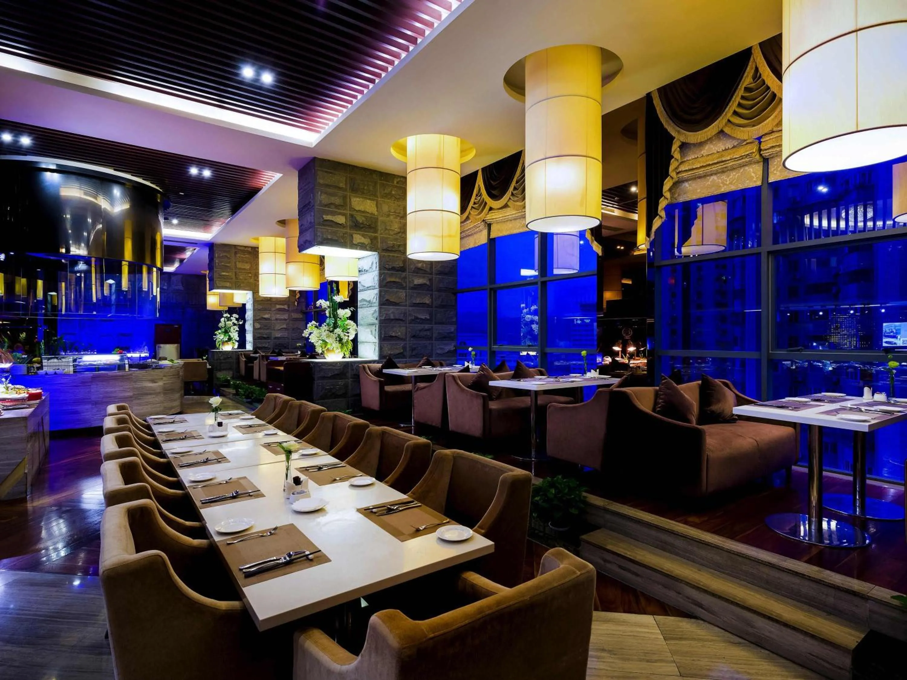 Restaurant/places to eat in Grand Mercure Xiamen Downtown-Free Welcome Fruit & Metro Station