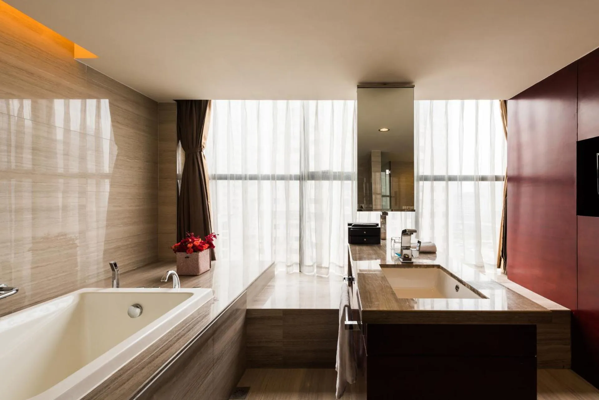 Bathroom in Grand Mercure Xiamen Downtown-Free Welcome Fruit & Metro Station