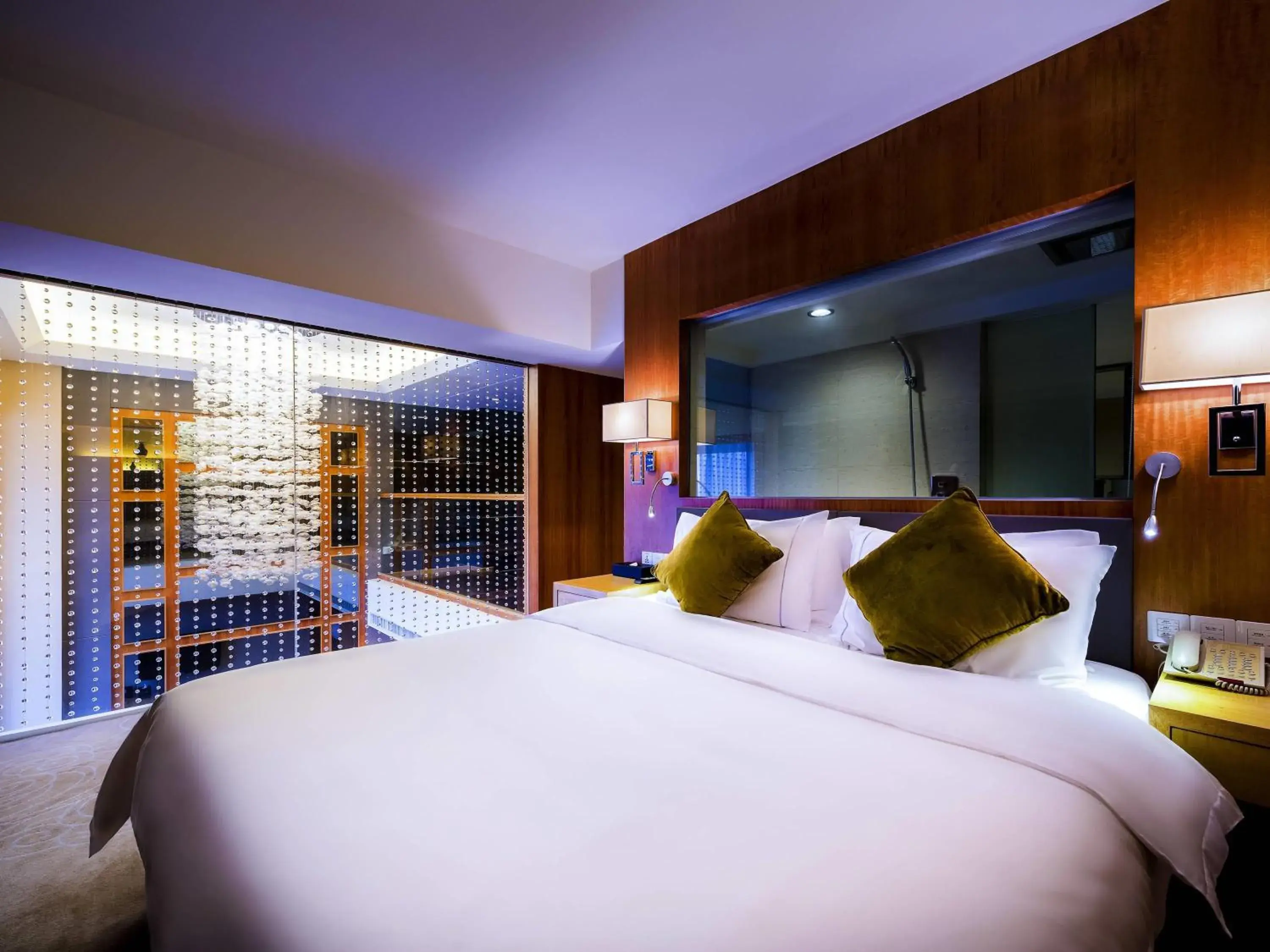 Bedroom, Bed in Grand Mercure Xiamen Downtown-Free Welcome Fruit & Metro Station Bedroom, Bed in Grand Mercure Xiamen Downtown-Free Welcome Fruit & Metro Station