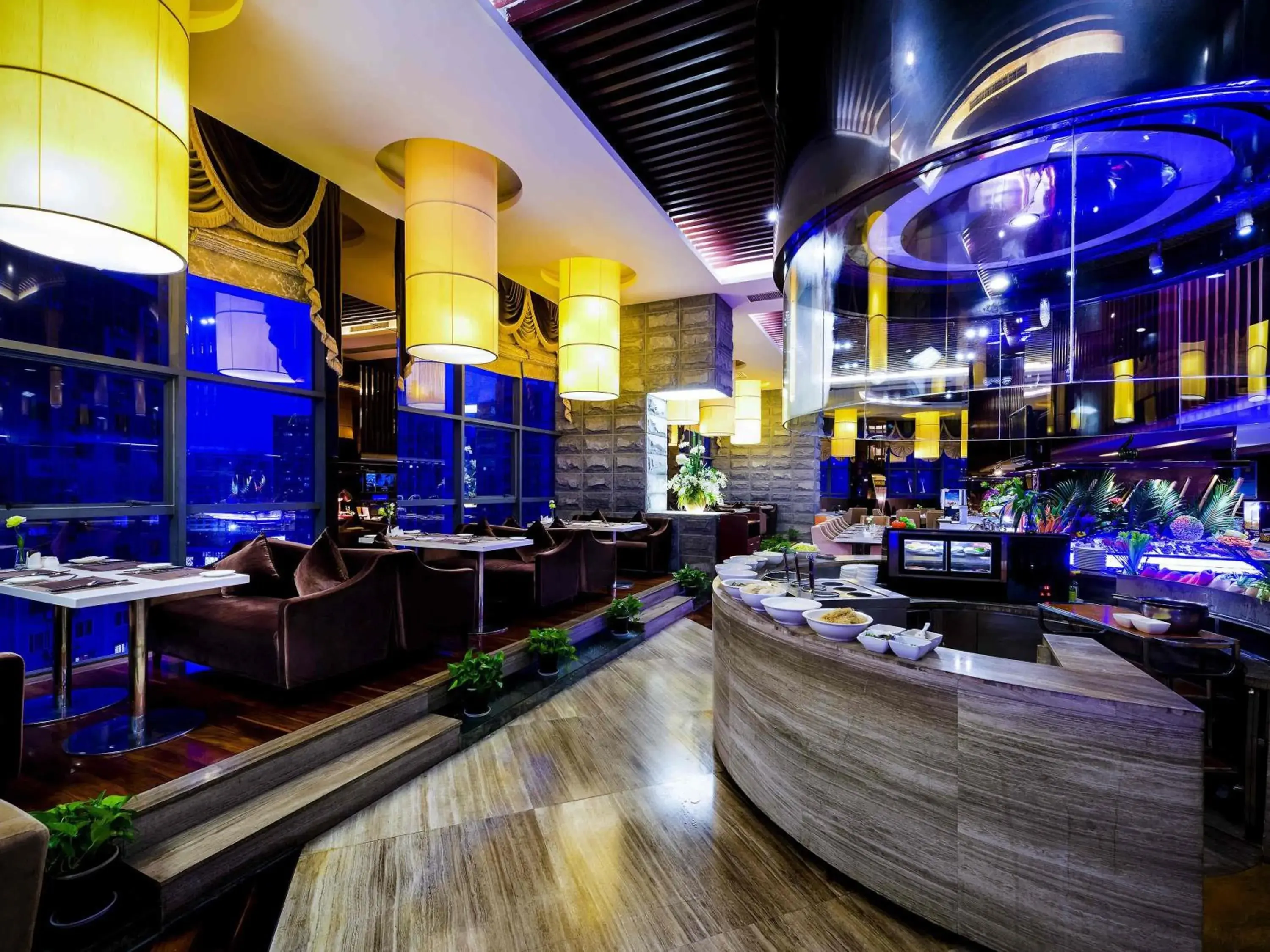 Property building in Grand Mercure Xiamen Downtown-Free Welcome Fruit & Metro Station Property building in Grand Mercure Xiamen Downtown-Free Welcome Fruit & Metro Station