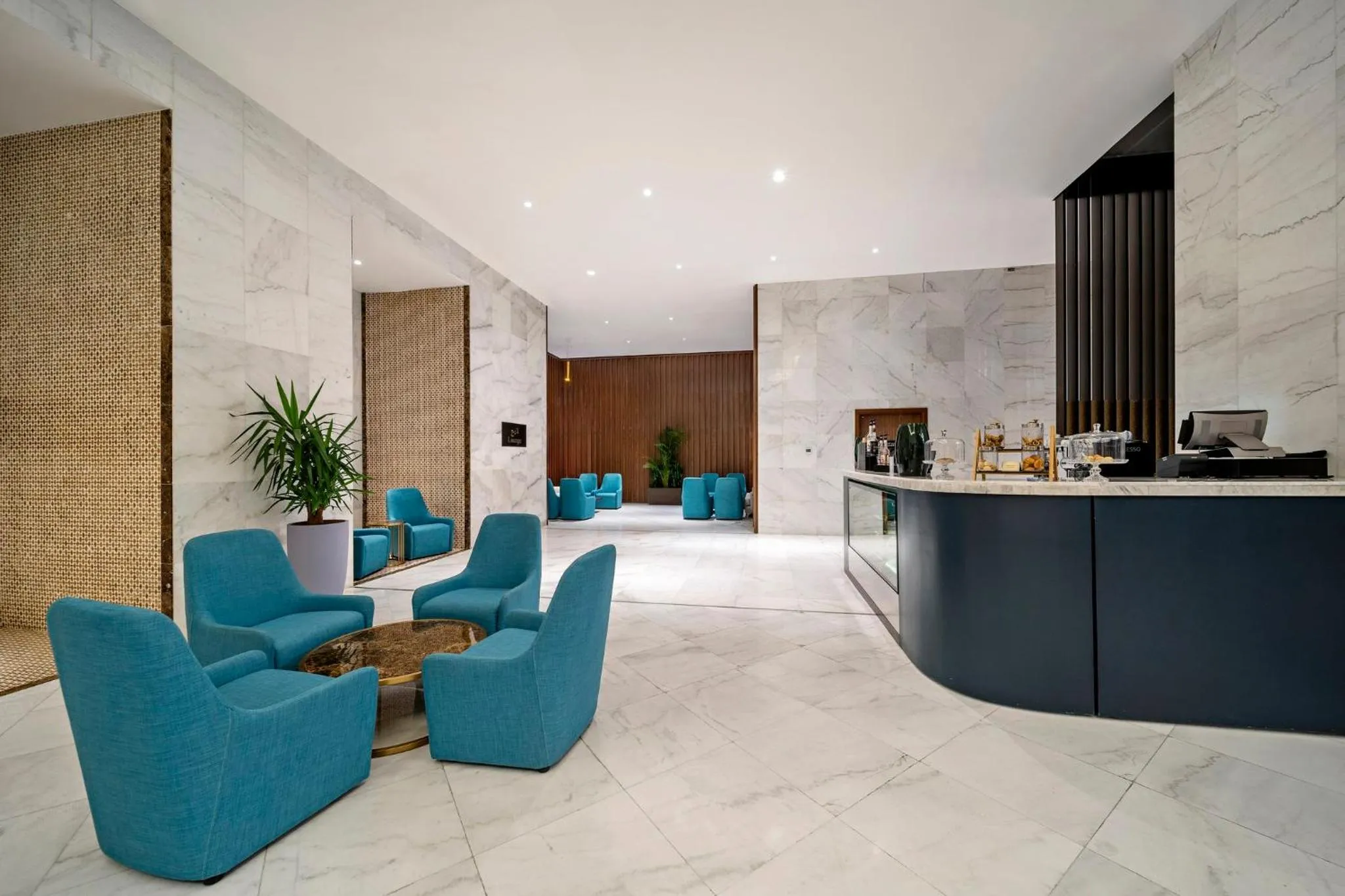 Restaurant/places to eat in voco Makkah an IHG Hotel