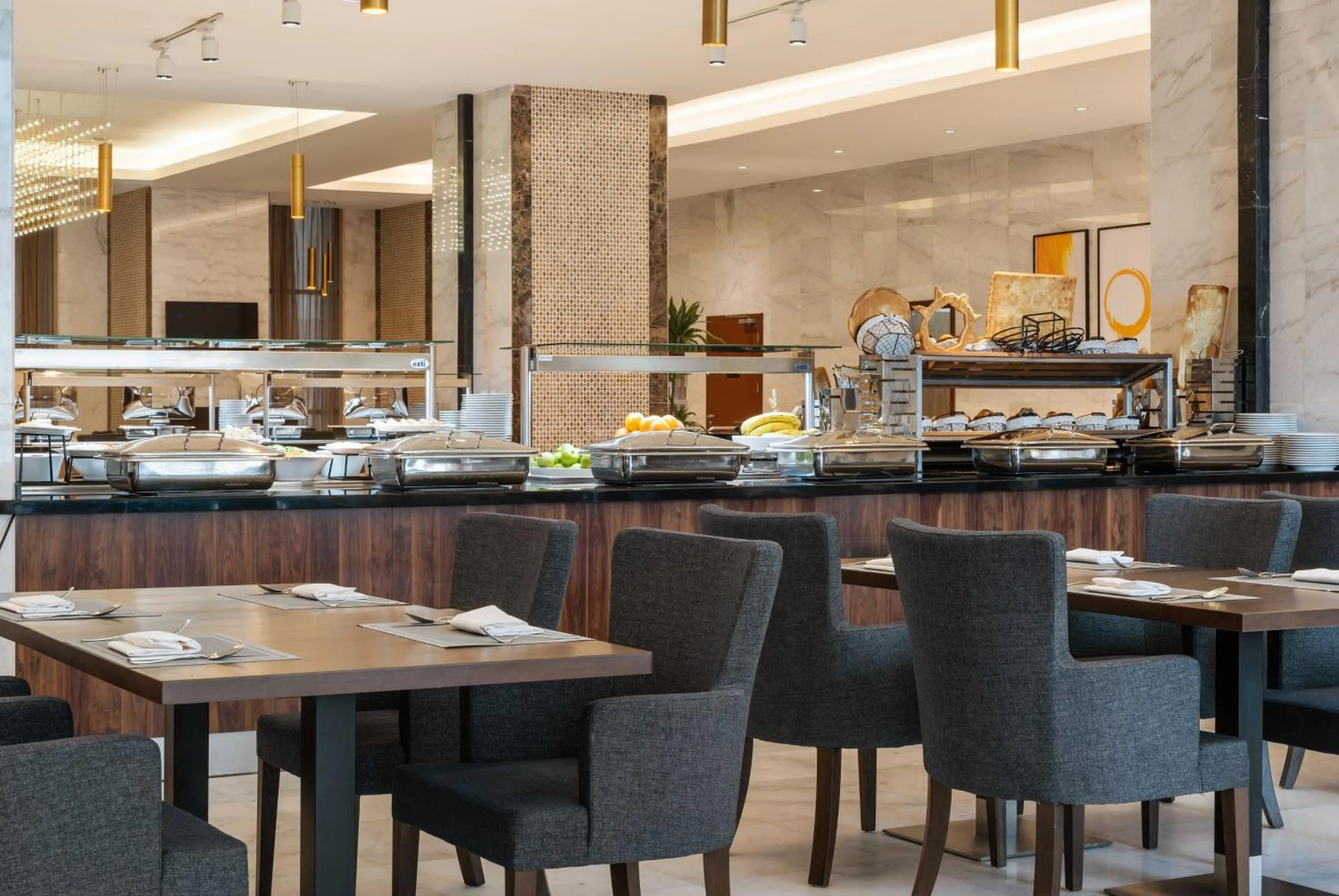 Restaurant/places to eat in voco Makkah an IHG Hotel