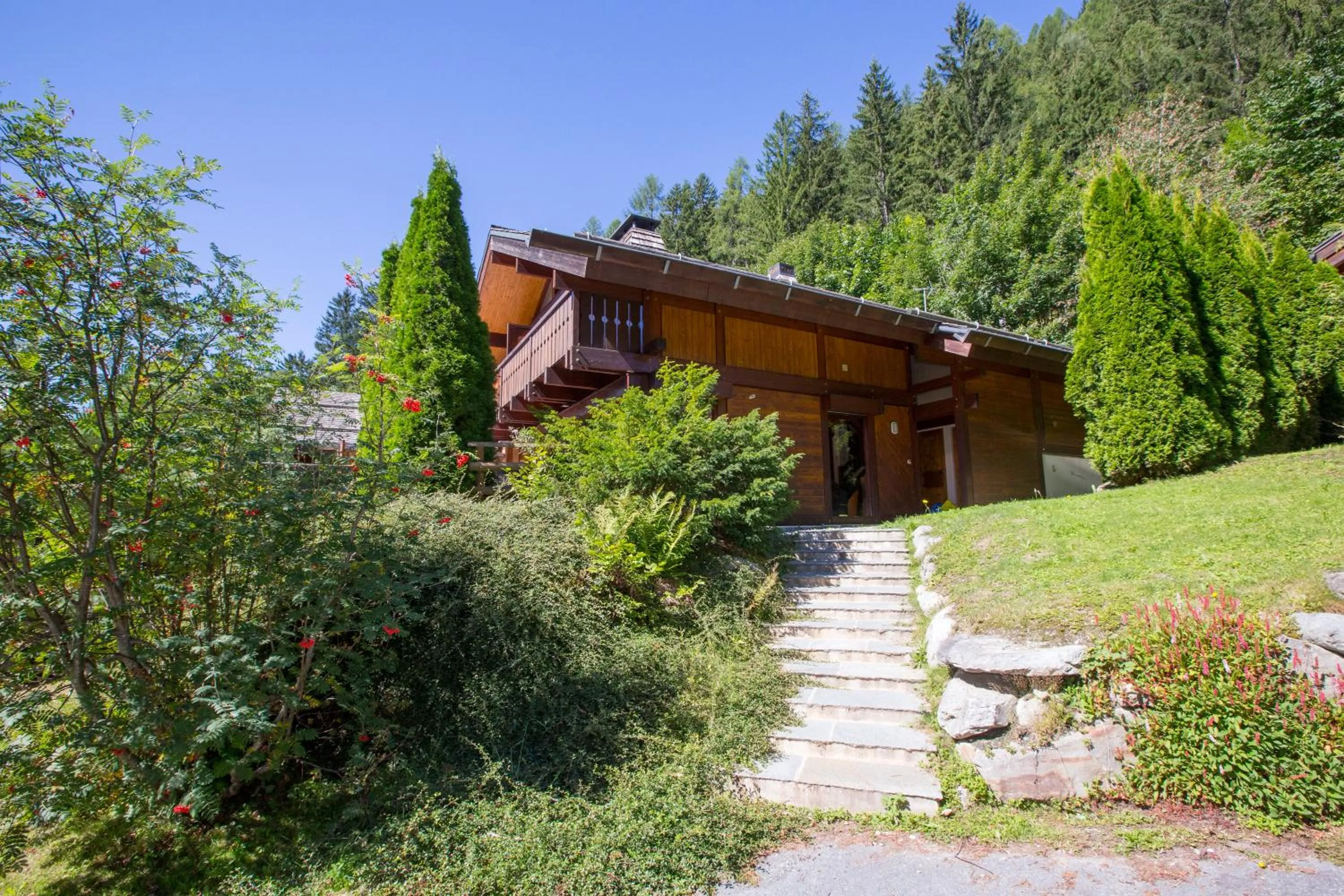 Property building in Chalet Résidence Chantey Mourry 67 - Happy Rentals