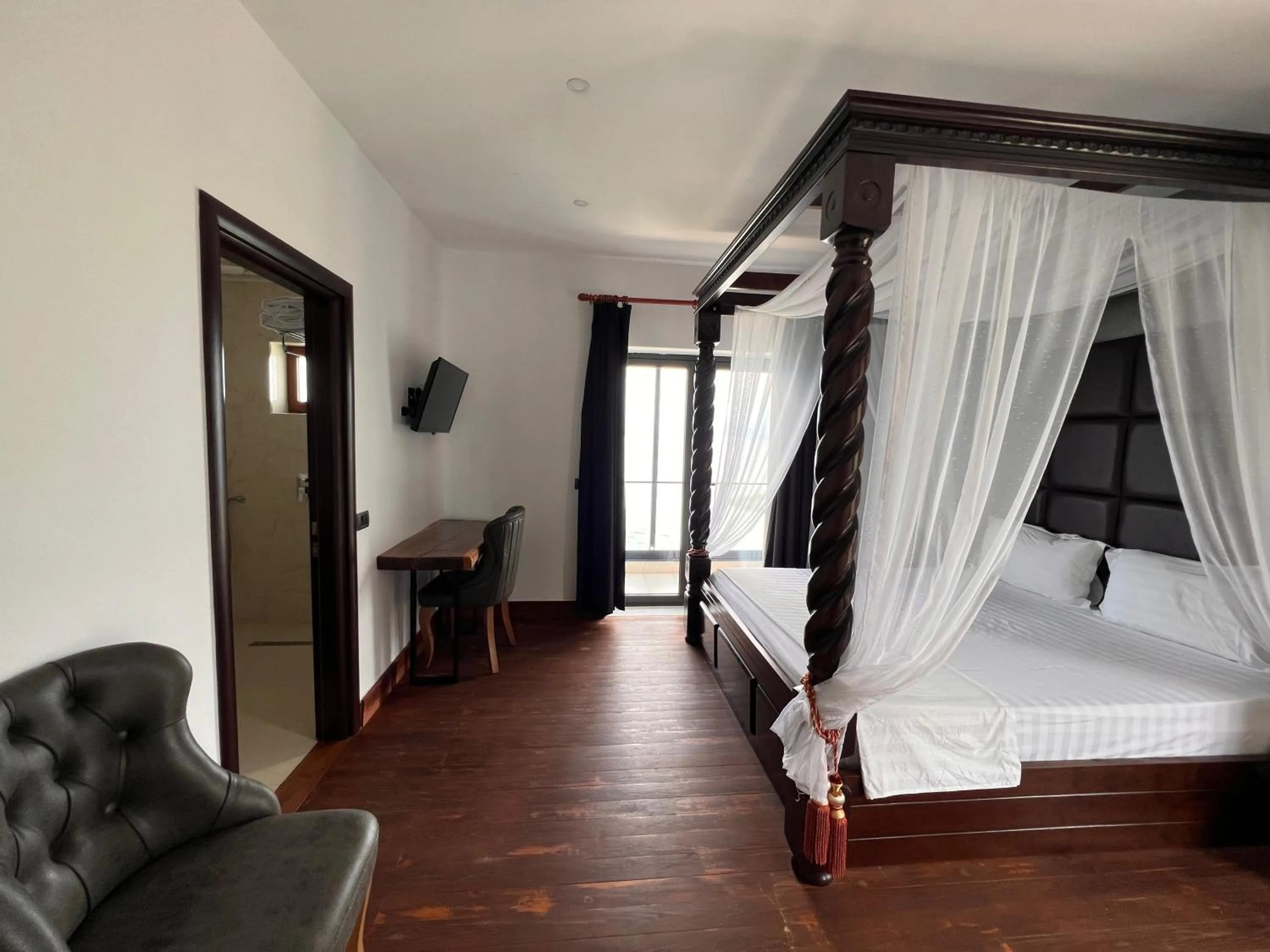 Bed in Hotel Victoria