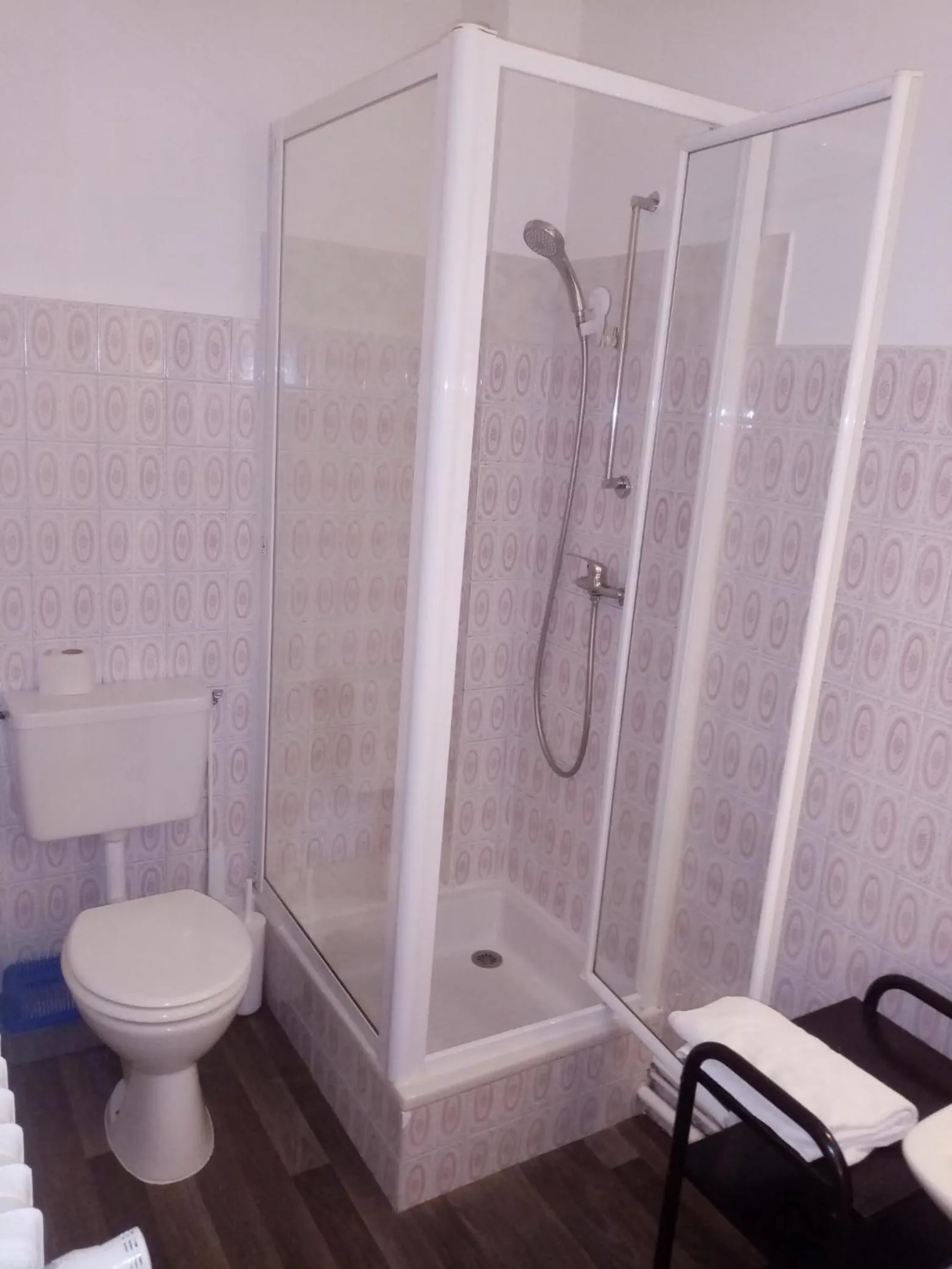 Bathroom in Hôtel Confort 09 ou HC-09