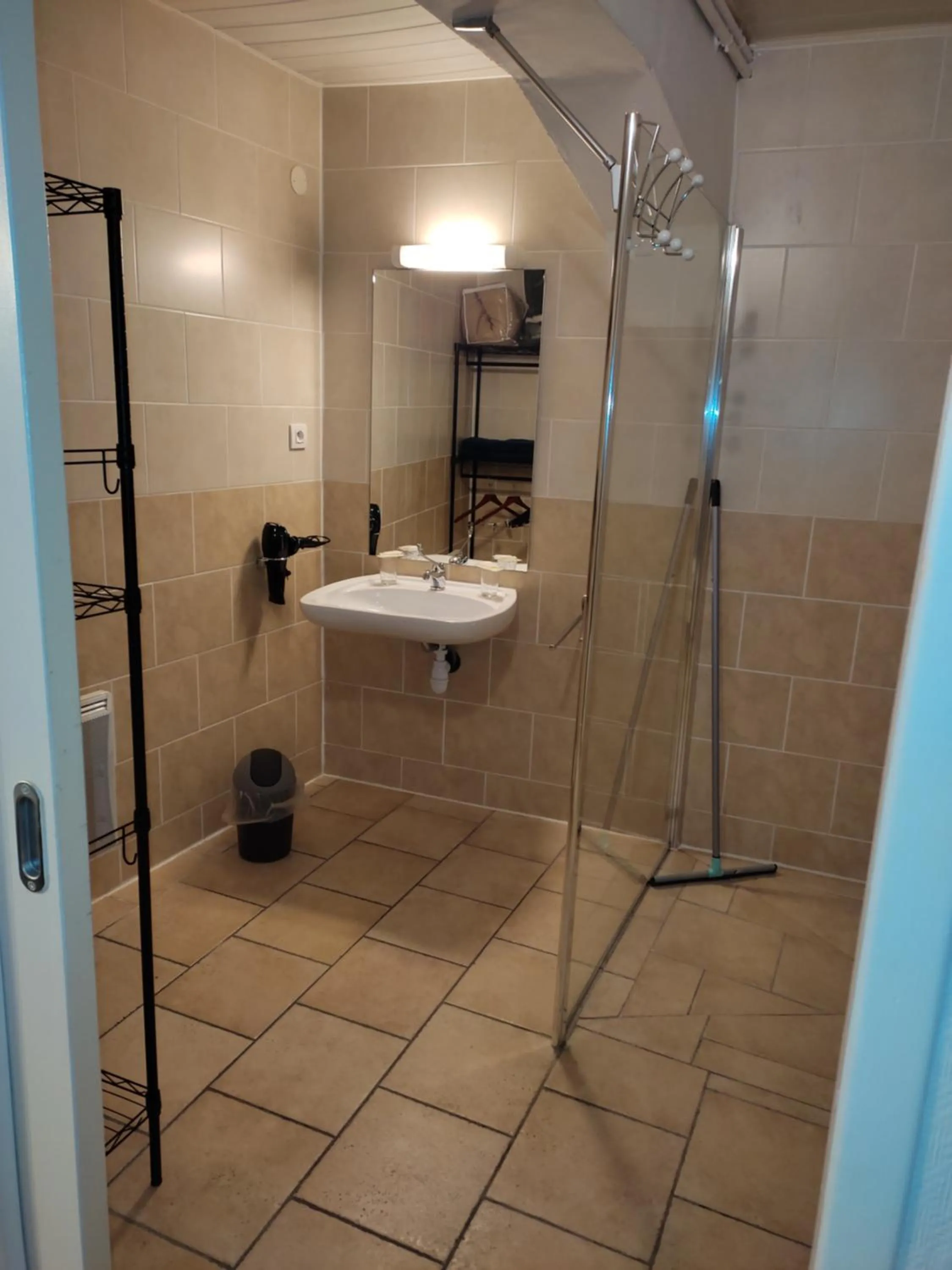 Hôtel Confort 09 ou HC-09