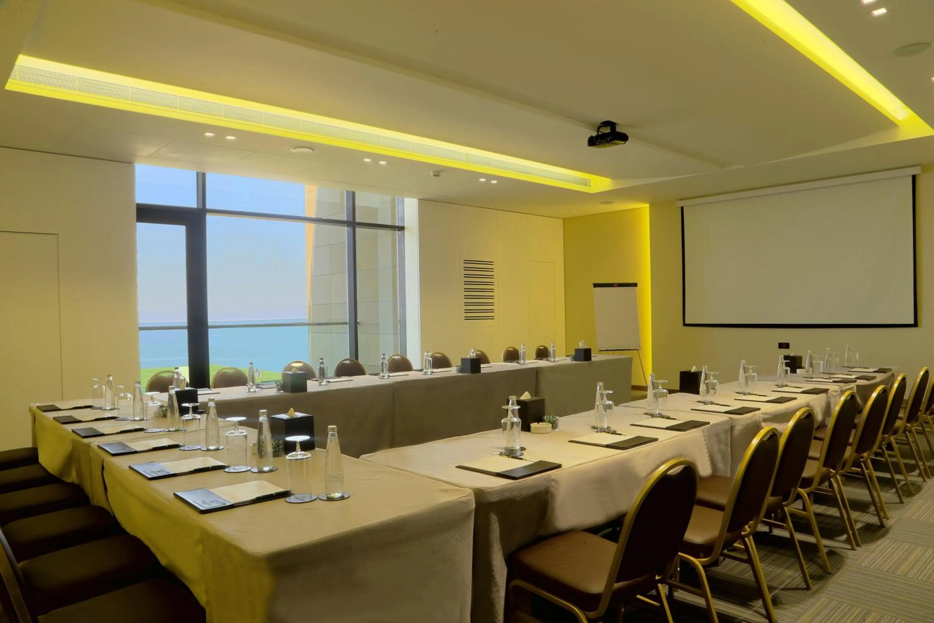 Business facilities in Lancaster Plaza Beirut