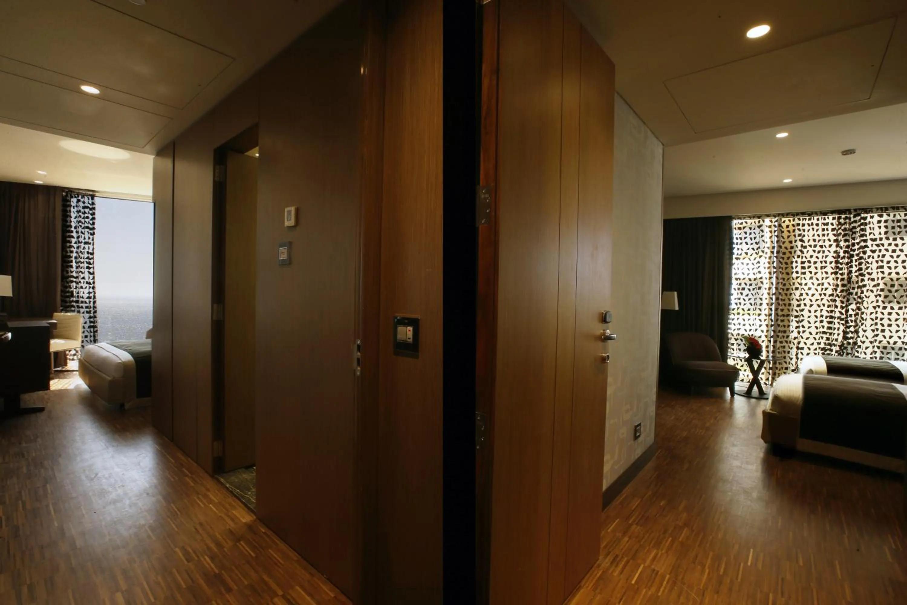 Photo of the whole room in Lancaster Plaza Beirut