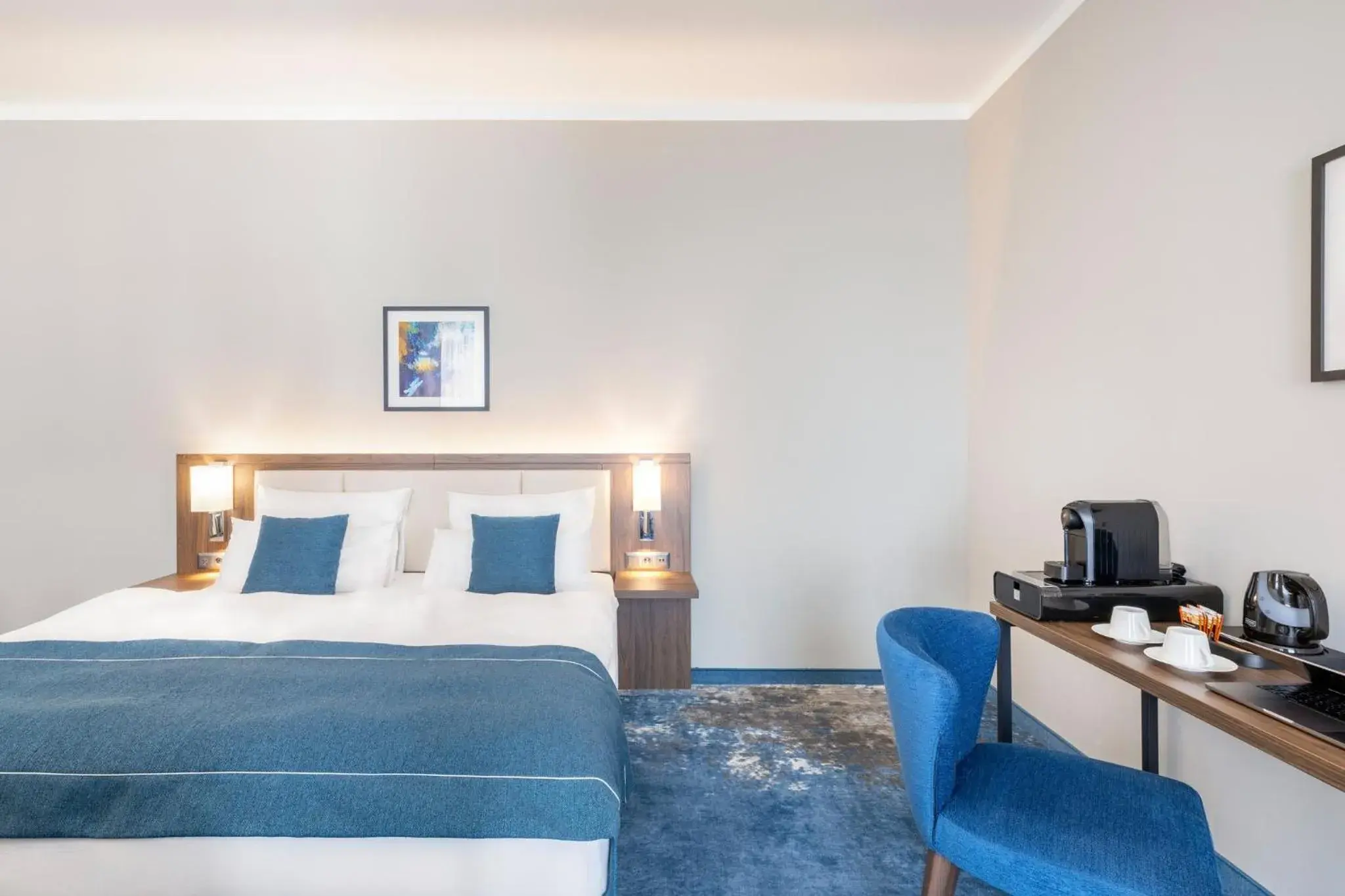 Photo of the whole room, Bed in Garner Hotel Klagenfurt - Moser Verdino by IHG Photo of the whole room, Bed in Garner Hotel Klagenfurt - Moser Verdino by IHG