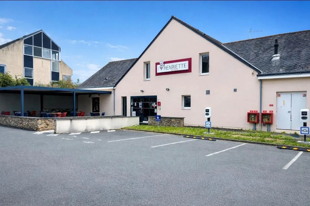 Property building in Logis Hôtel Angers Sud