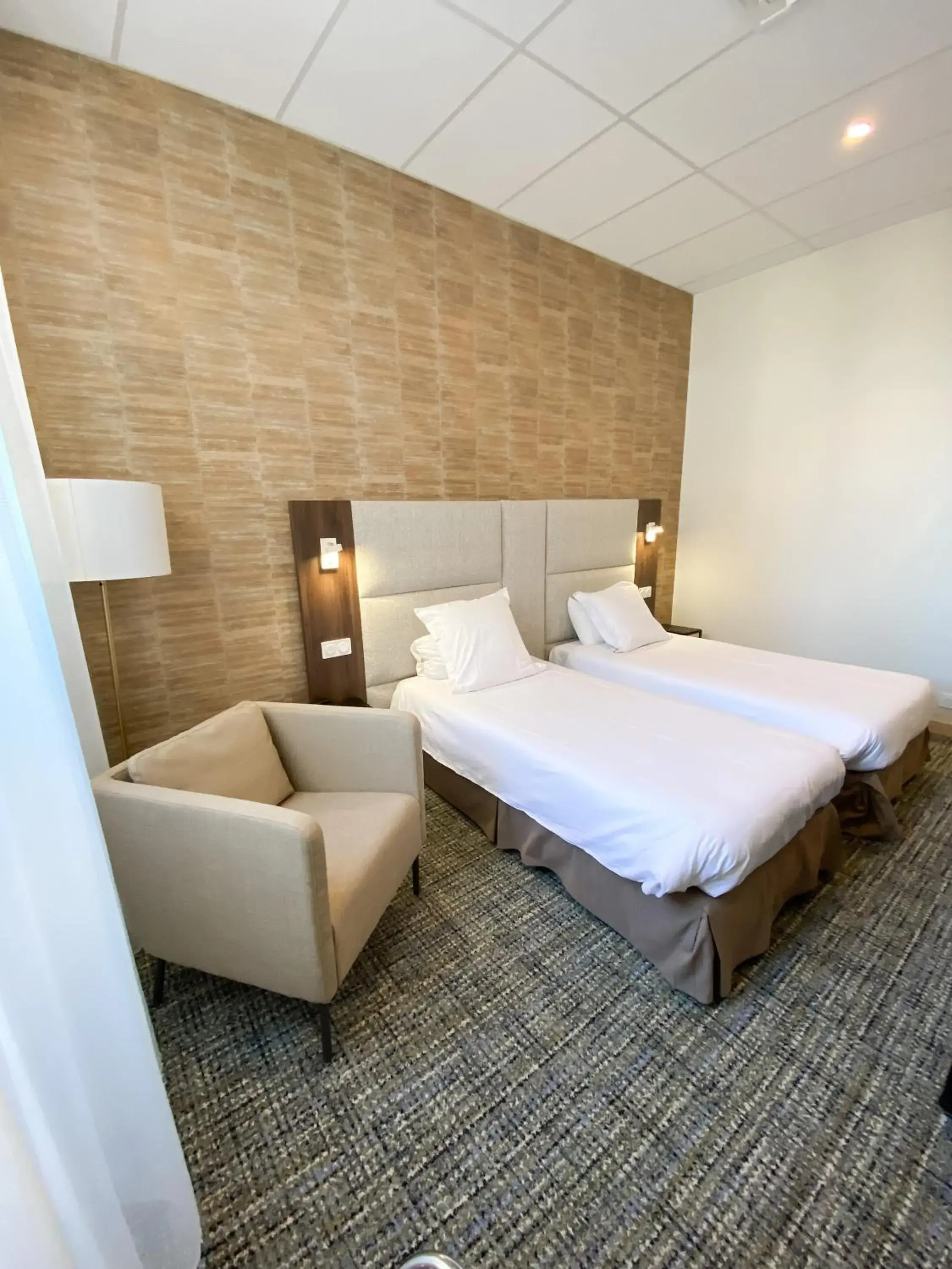 Comfort Twin Room in Hotel des Eaux Comfort Twin Room in Hotel des Eaux