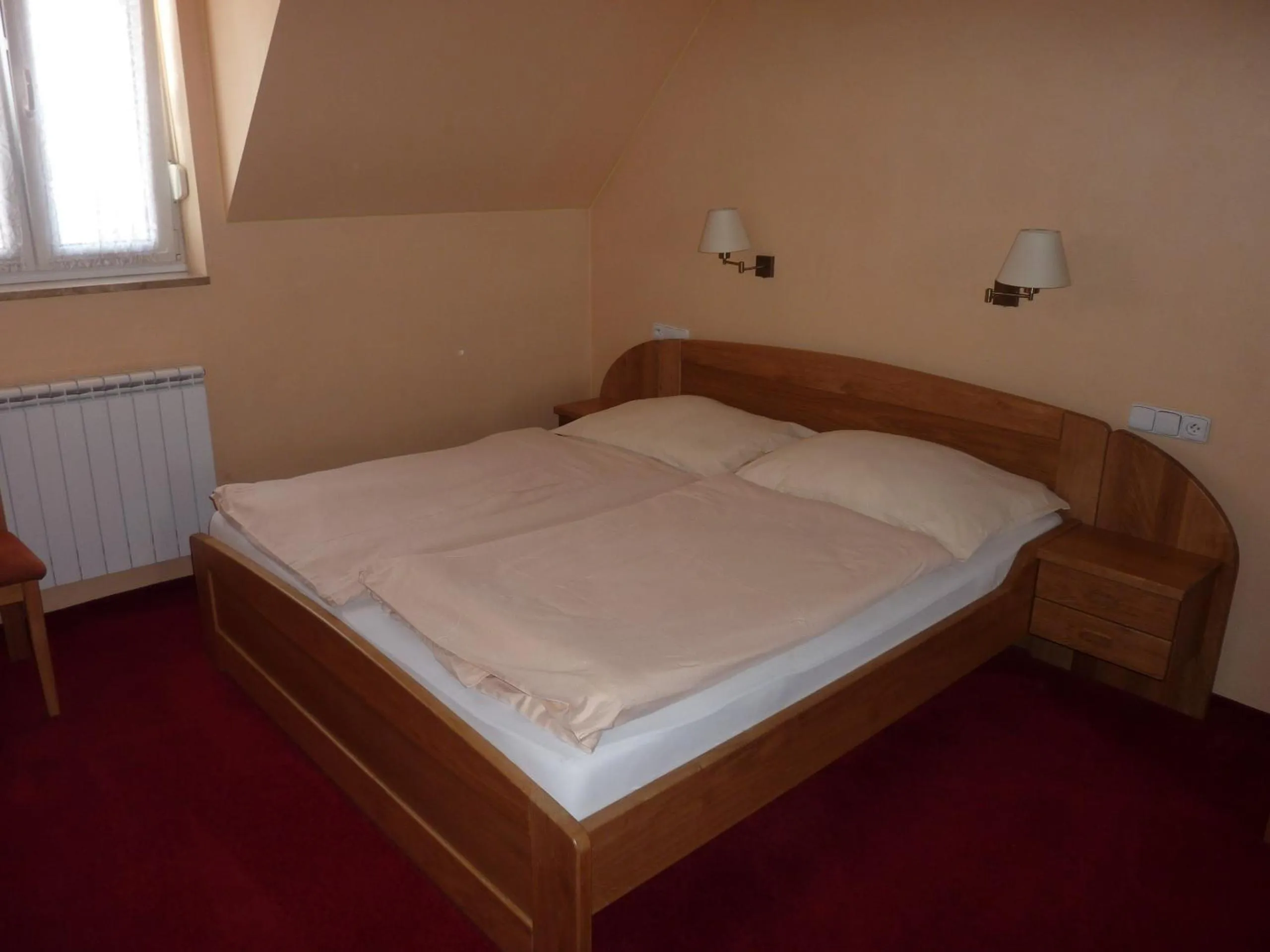 Day, Bed in Hotel & Restaurant Na Fryštátské