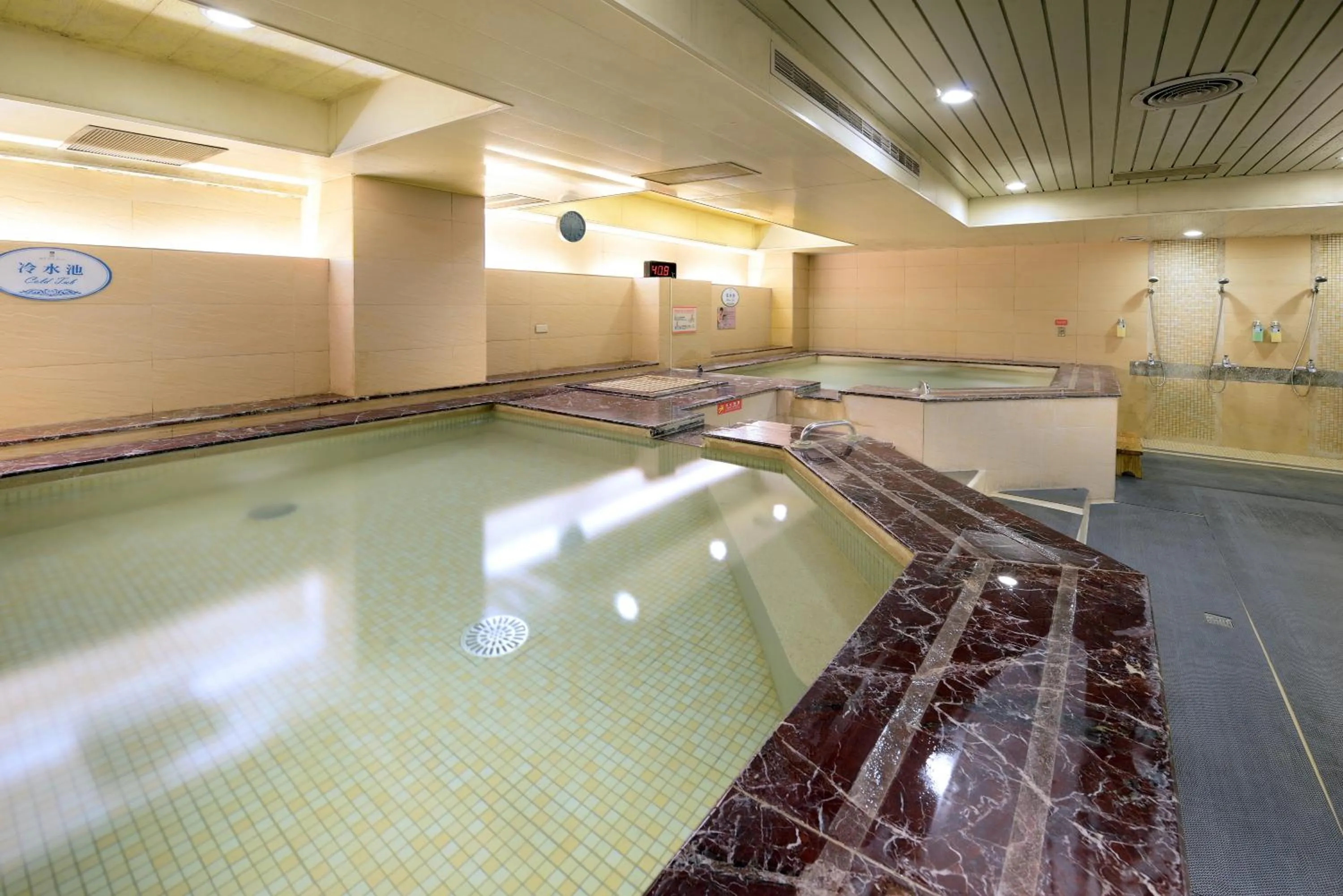 Spa and wellness centre/facilities in Le Midi Hotel Chitou