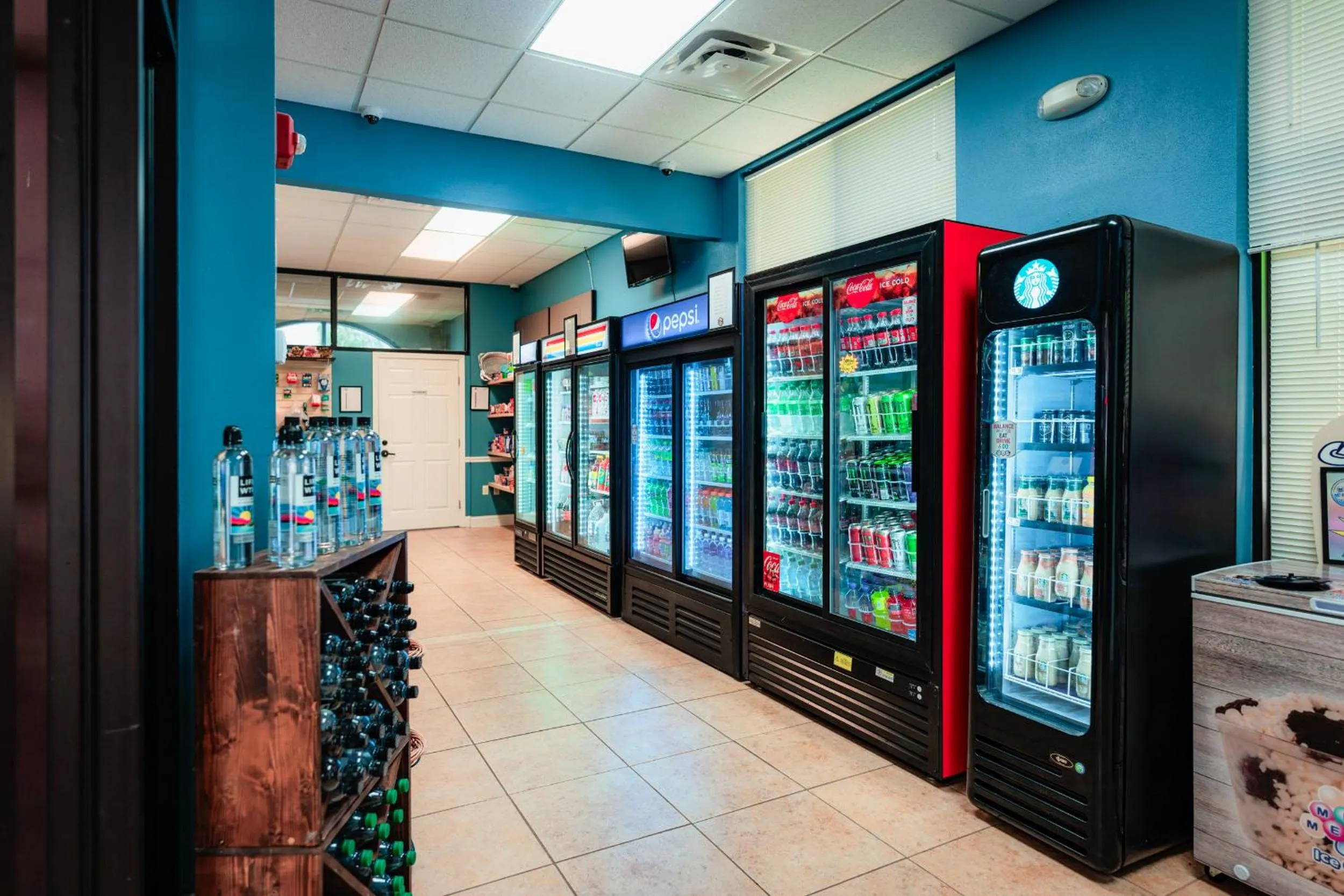 Food and drinks in FantasyWorld Resort