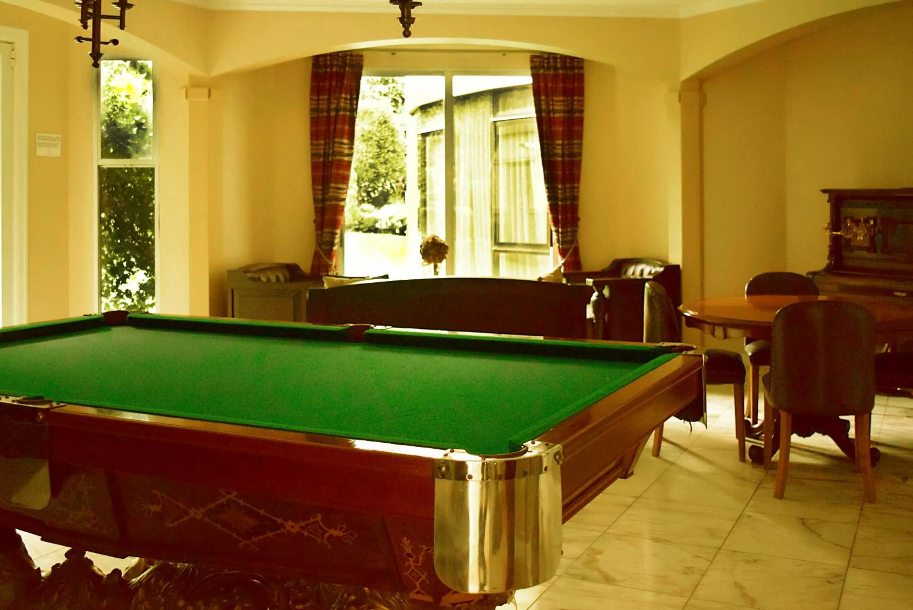 Billiard in Hotel Boutique Rosario Sur