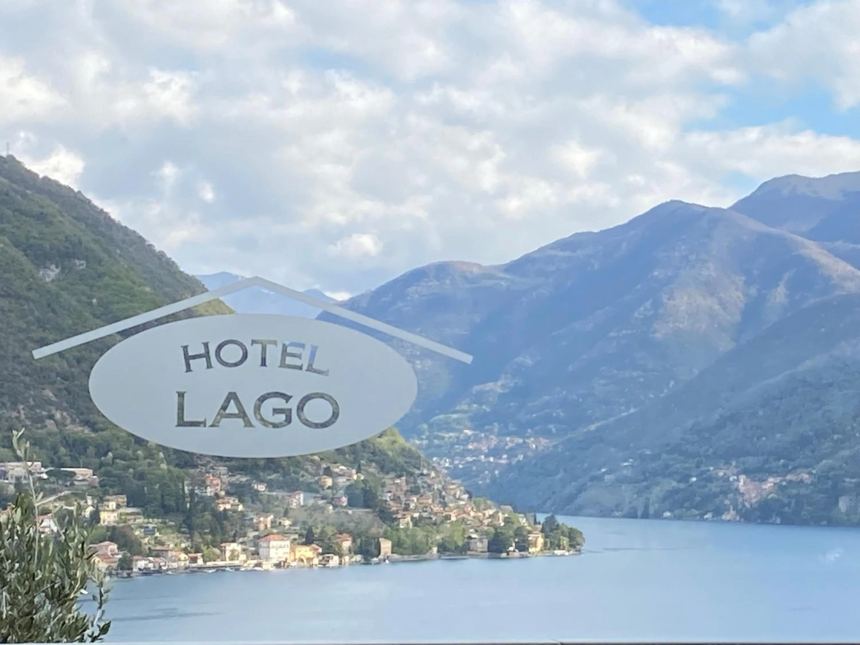 Logo/Certificate/Sign in Hotel Lago