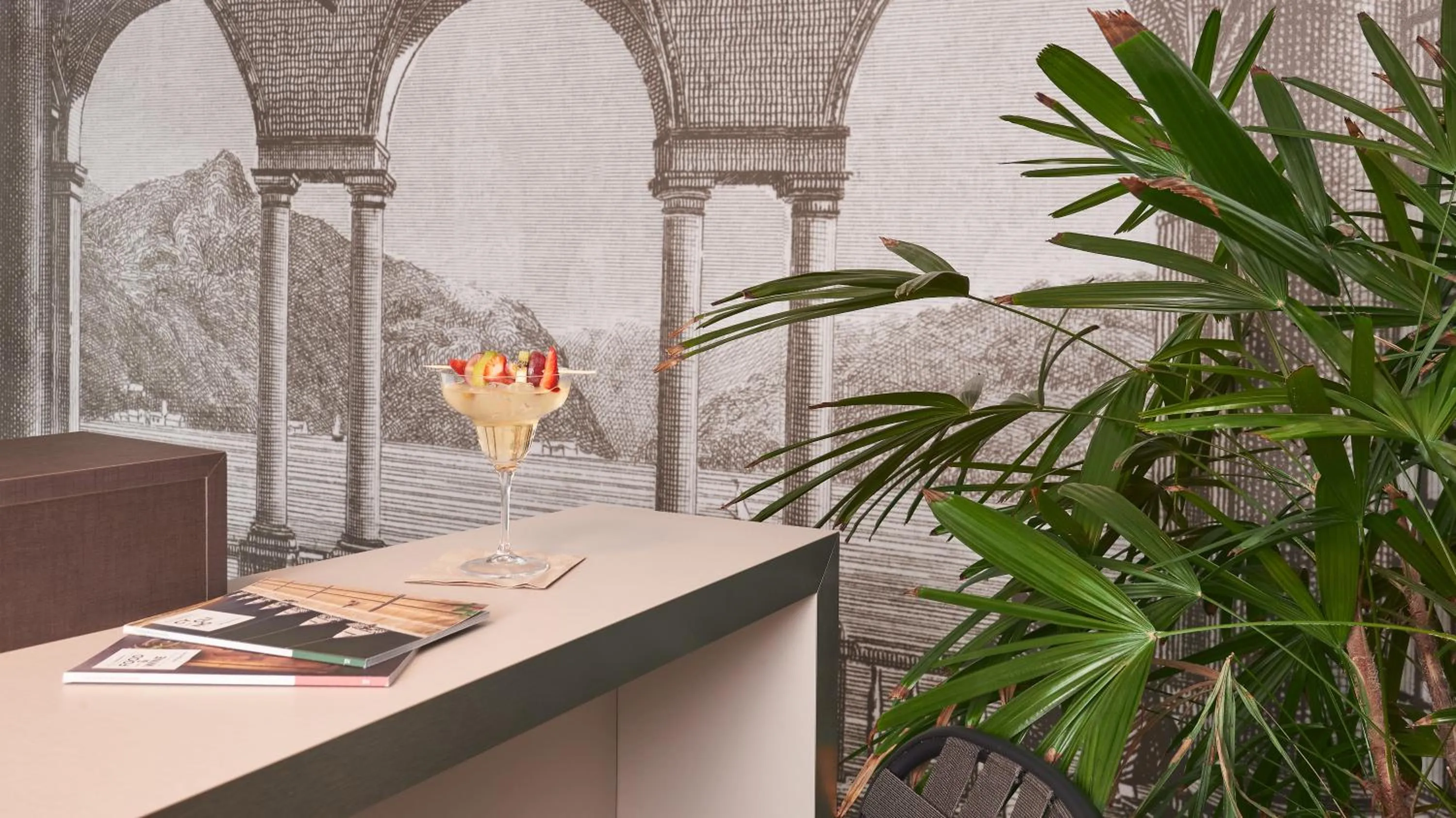 Decorative detail in Hotel Lago